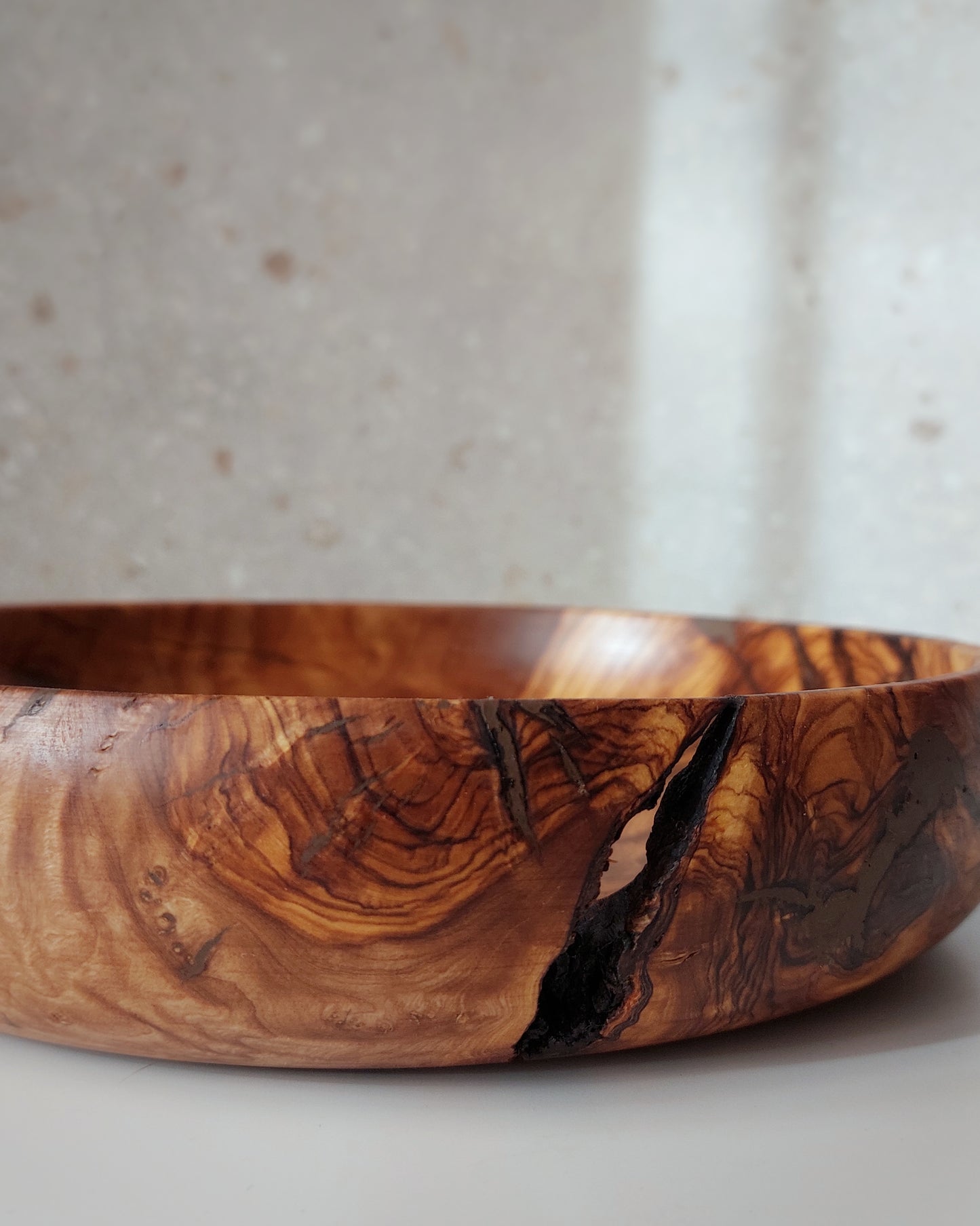 A03 Cuenco de madera de Olivo