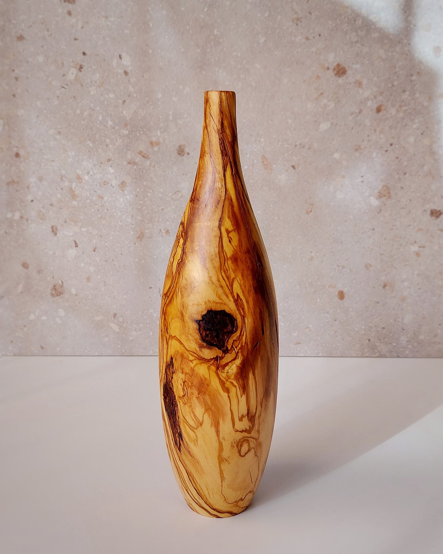 B38 Olive wood vase