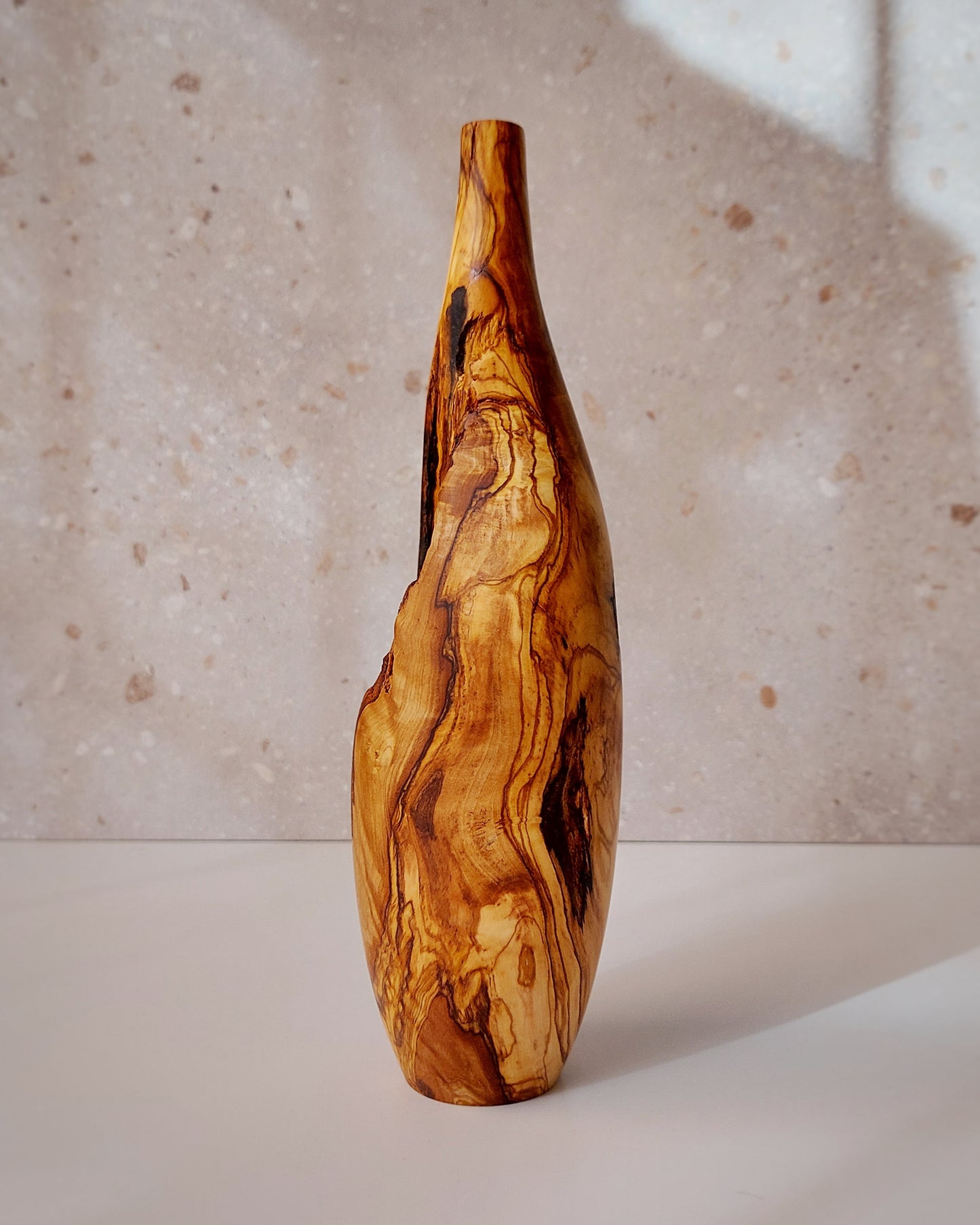B38 Olive wood vase