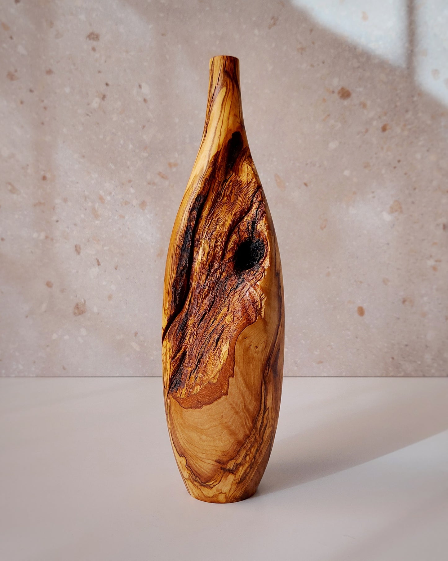 B38 Olive wood vase