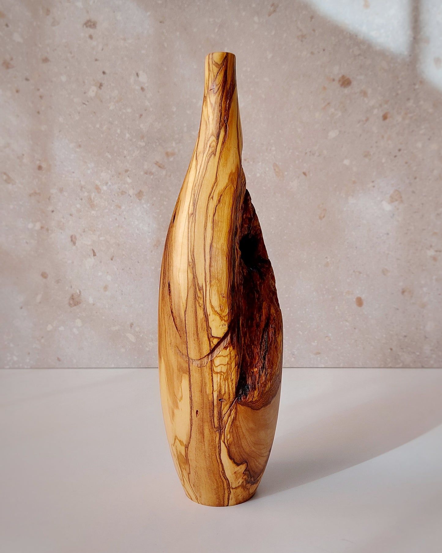 B38 Olive wood vase