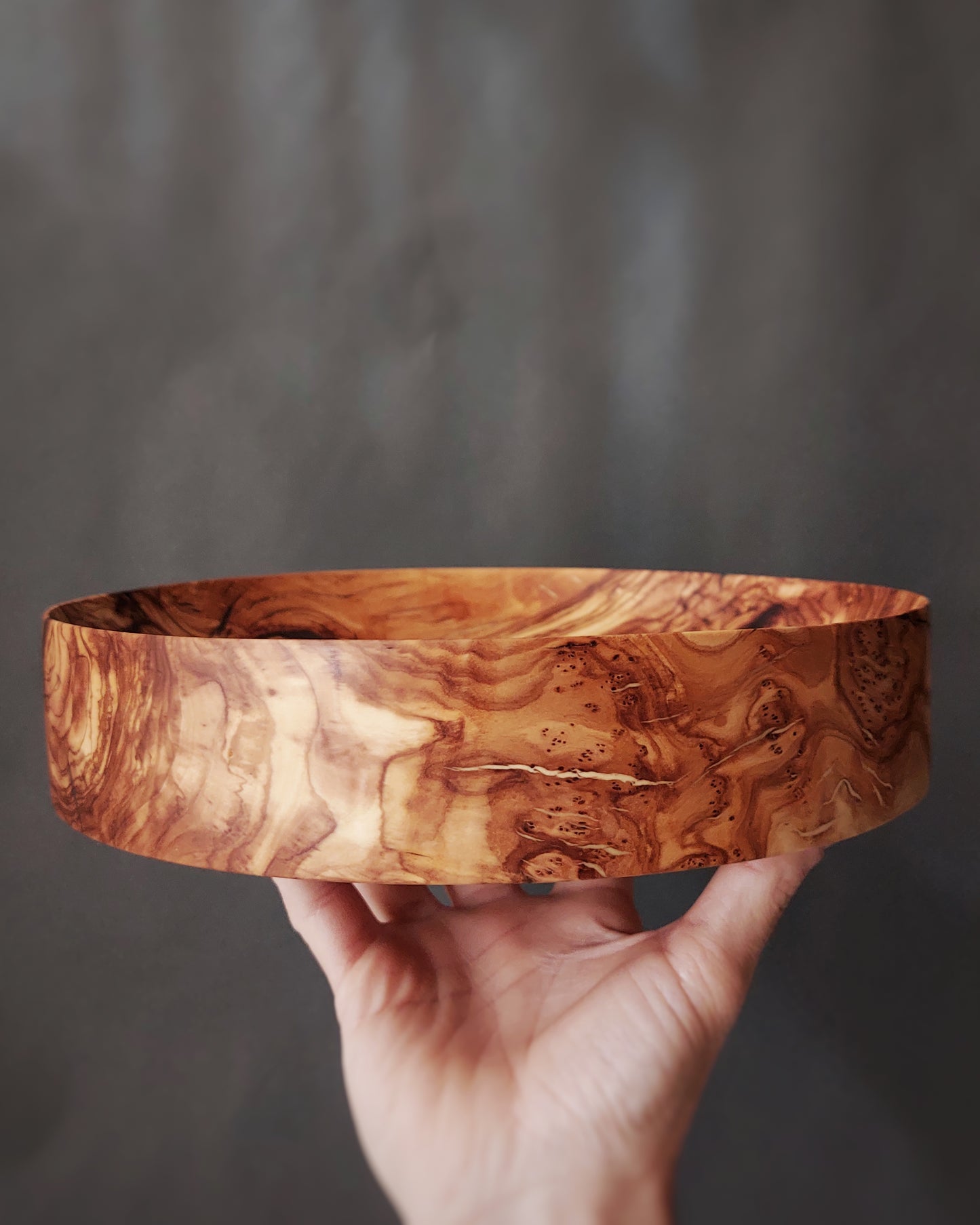 A39 Olive wood centerpiece