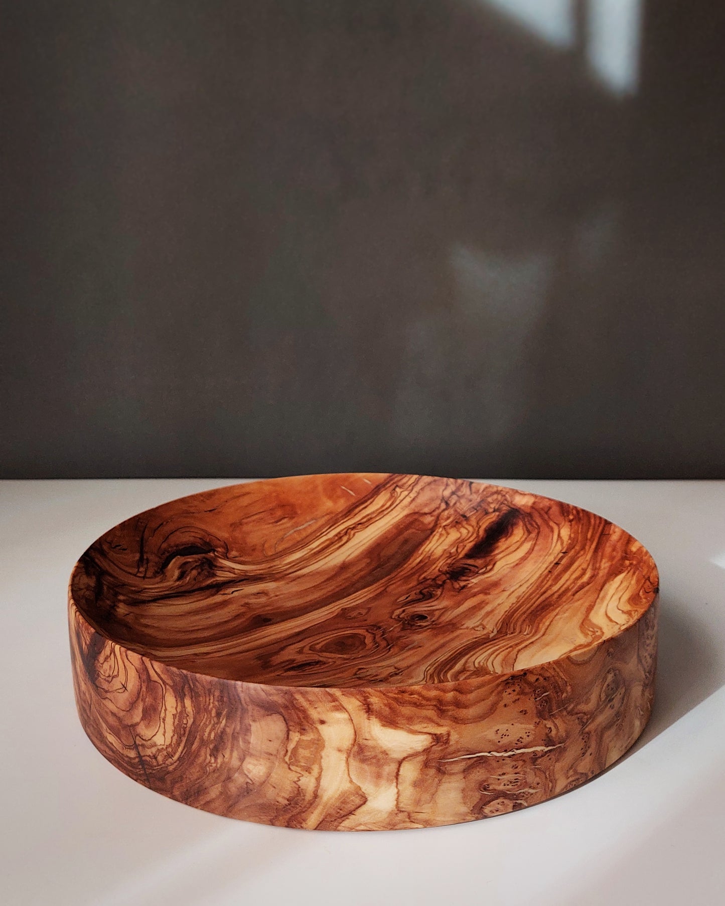 A39 Olive wood centerpiece