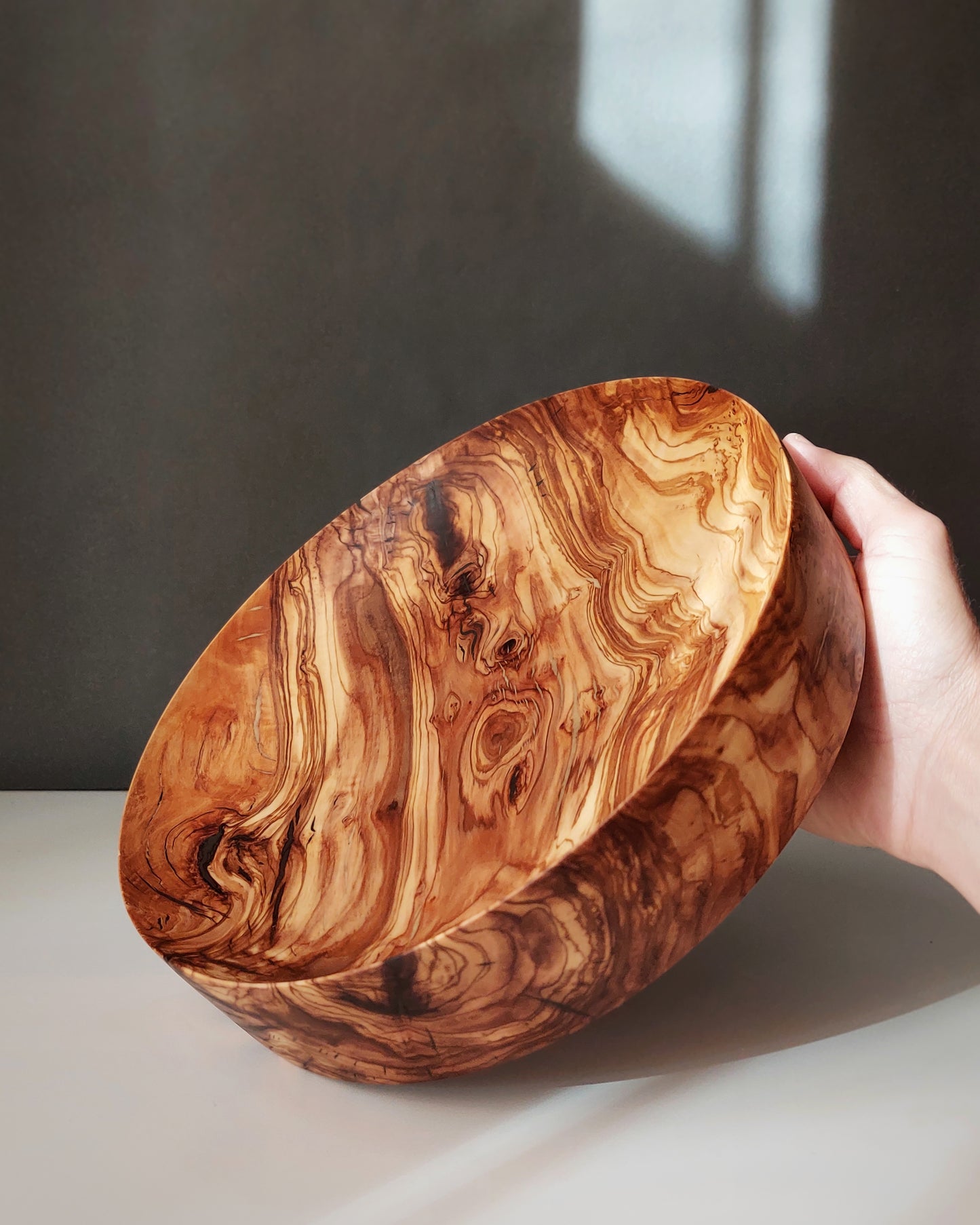 A39 Olive wood centerpiece