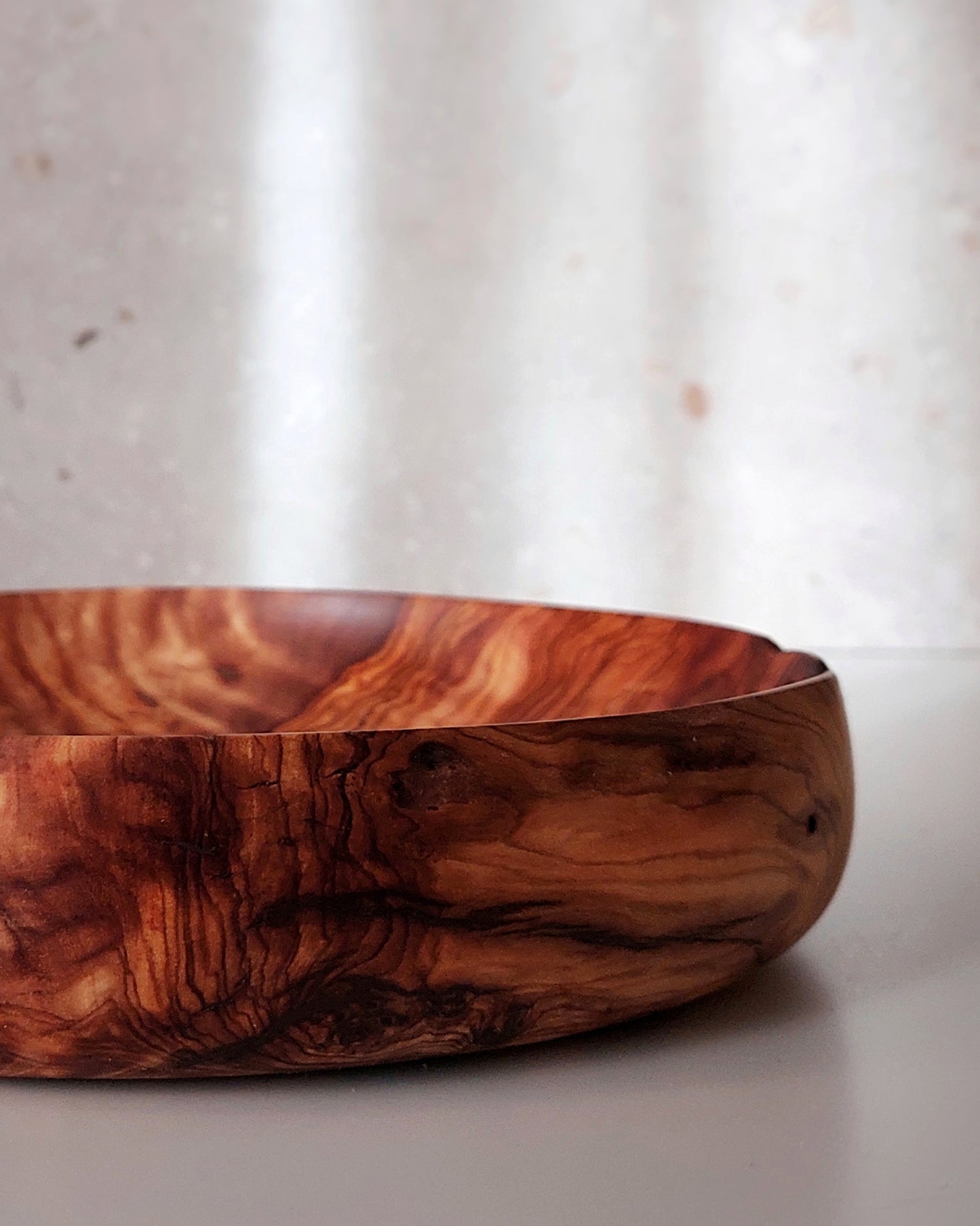 A40 Olive wood centerpiece
