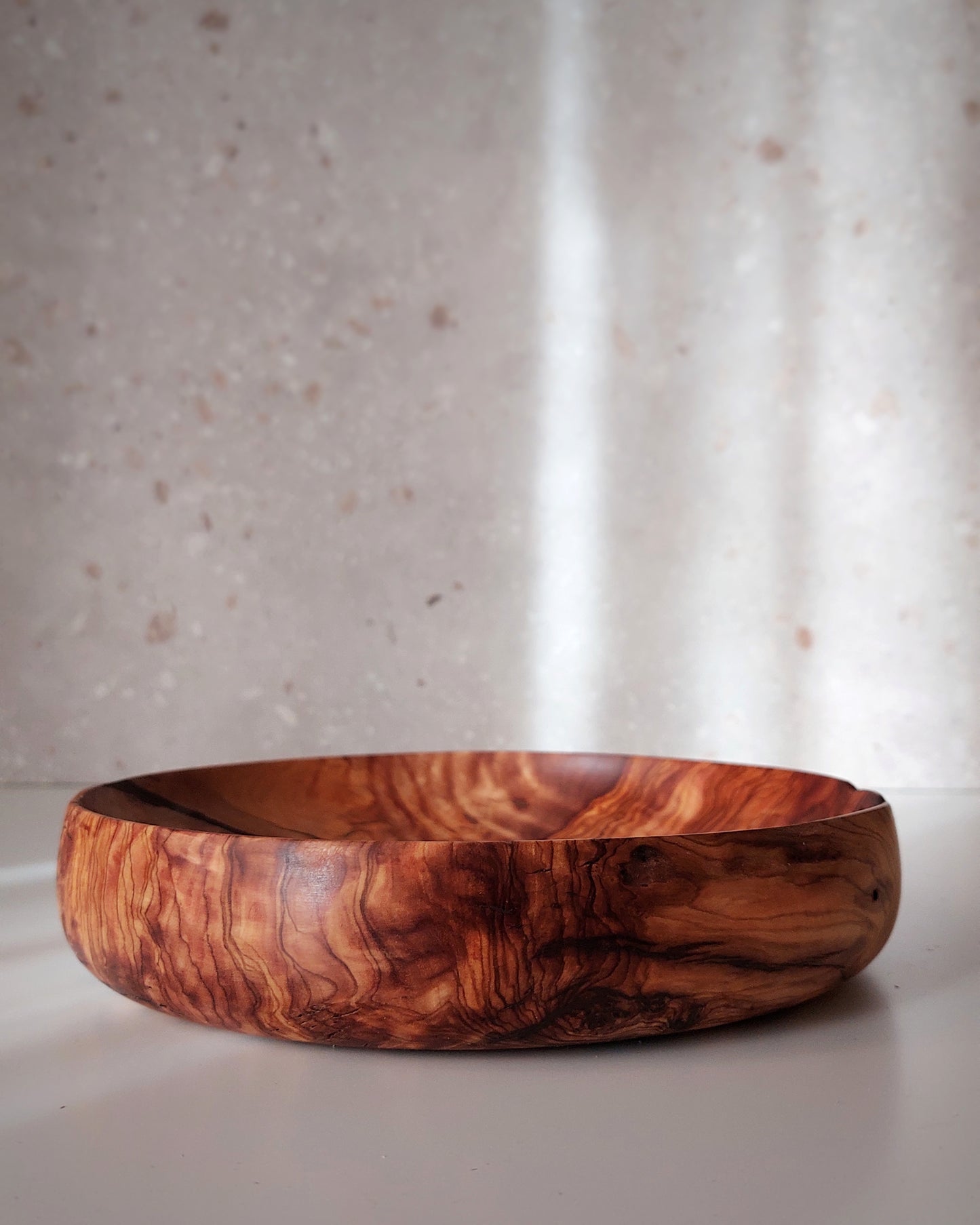 A40 Olive wood centerpiece