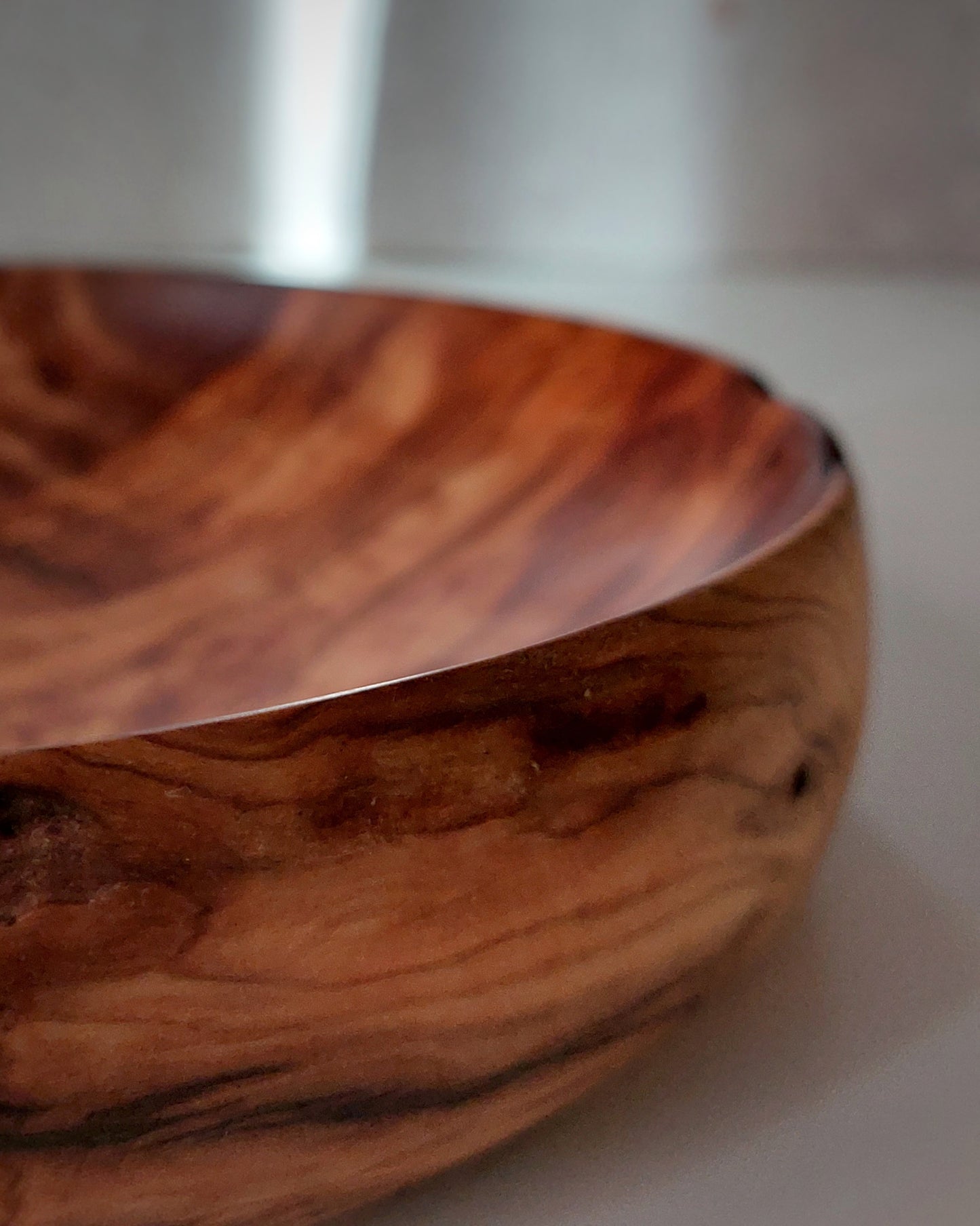 A40 Olive wood centerpiece