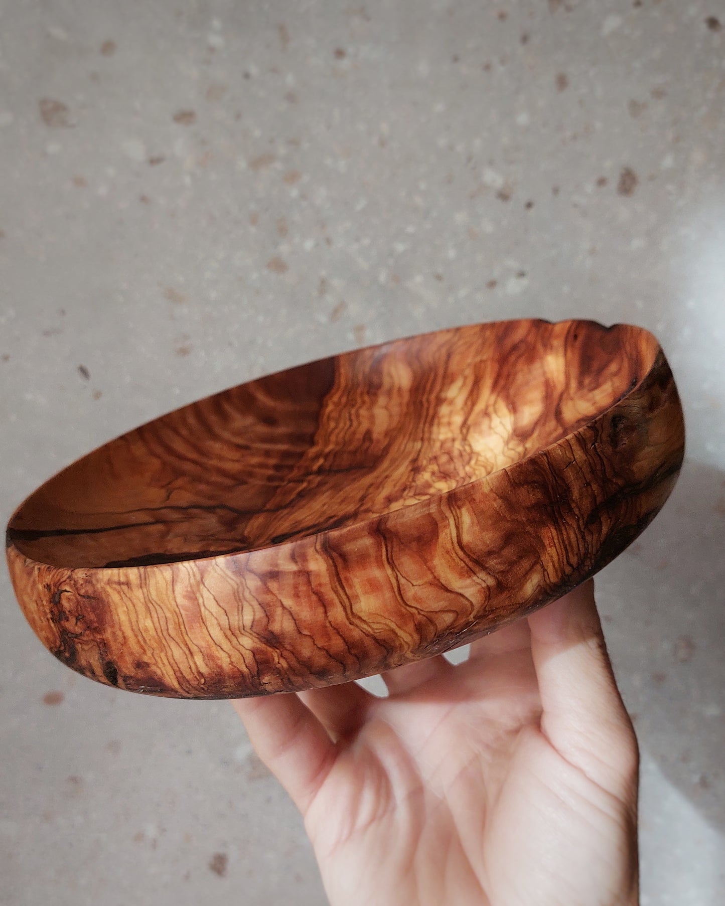 A40 Olive wood centerpiece