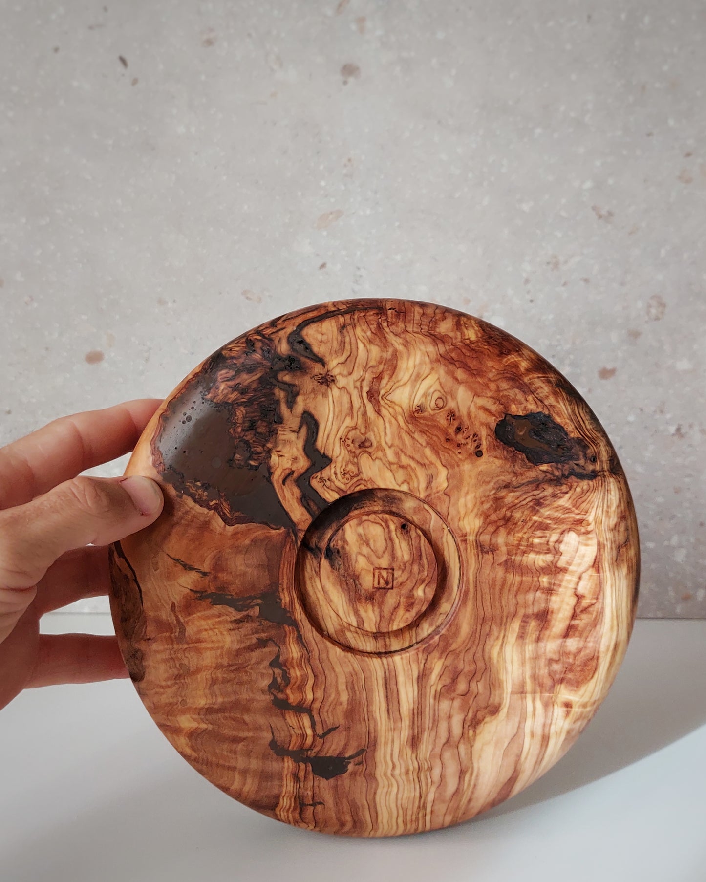 A40 Olive wood centerpiece