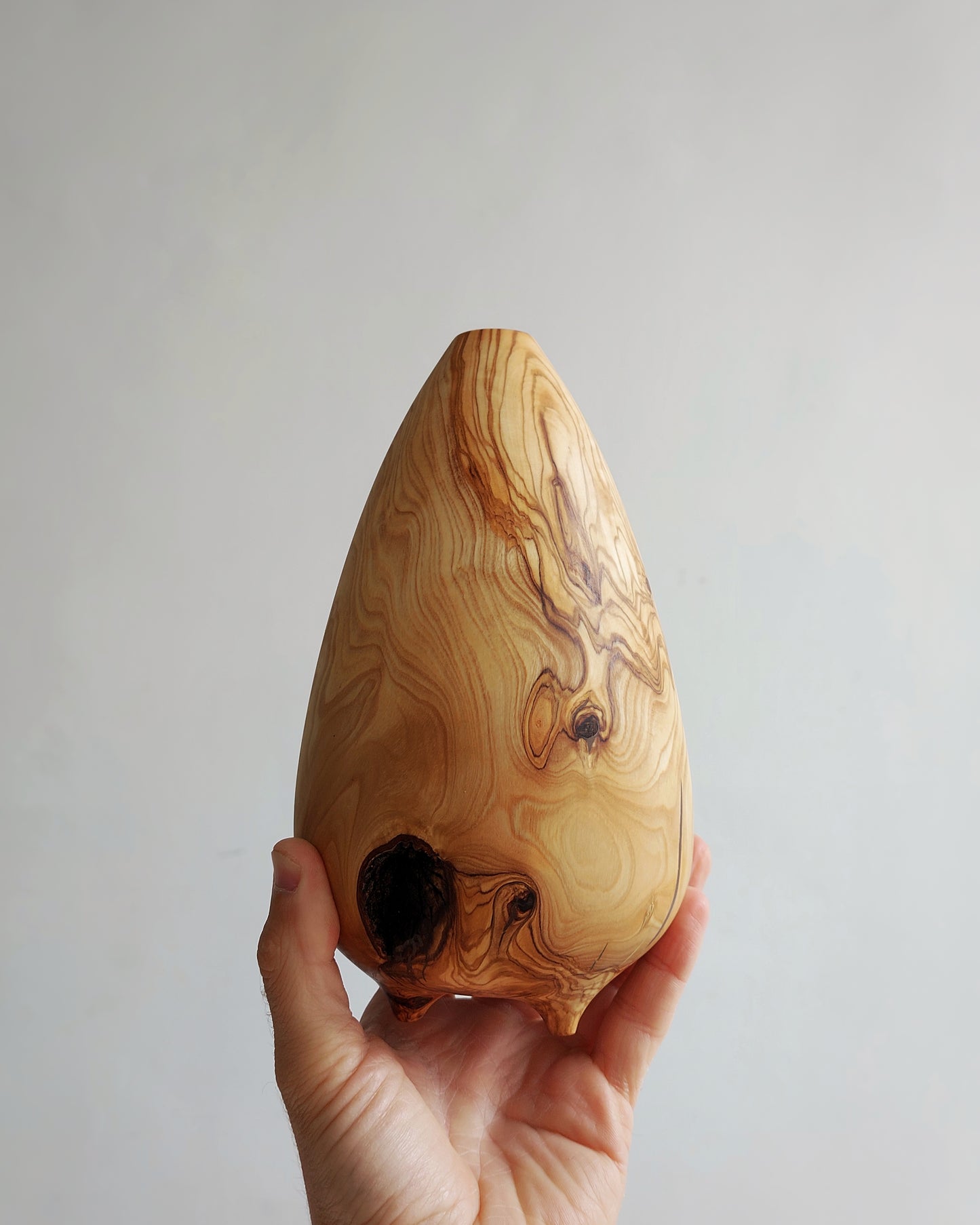 B37 Olive wood vase