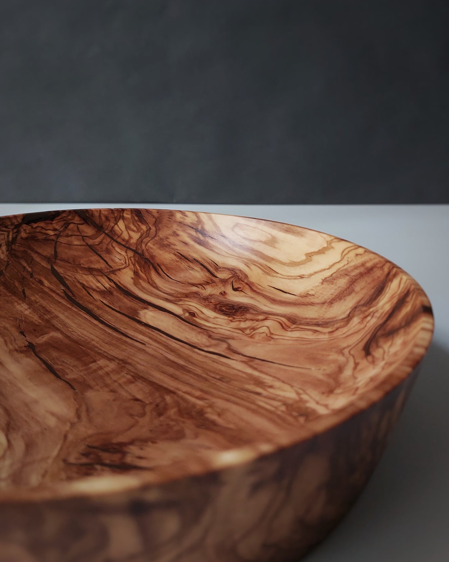 A33 Olive wood centerpiece