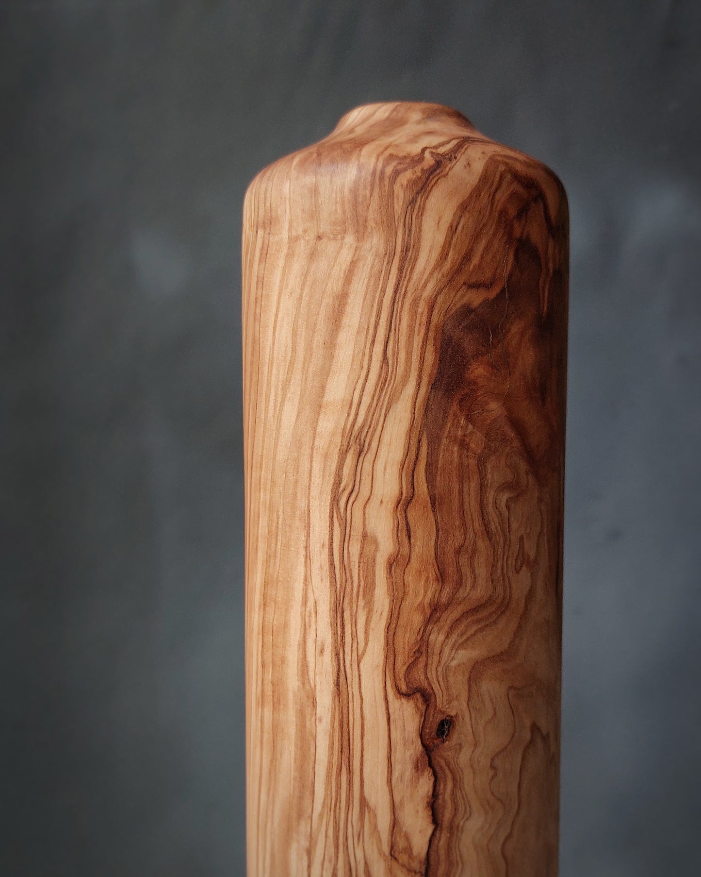 B31 Olive wood vase