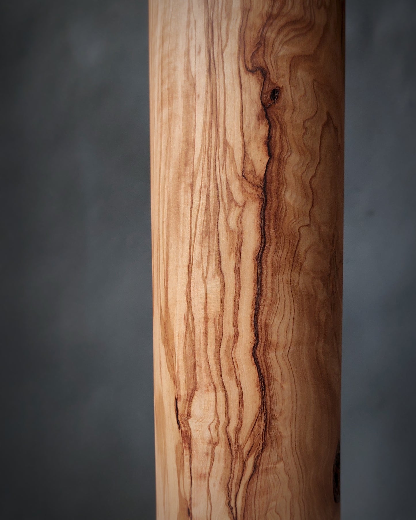 B31 Olive wood vase