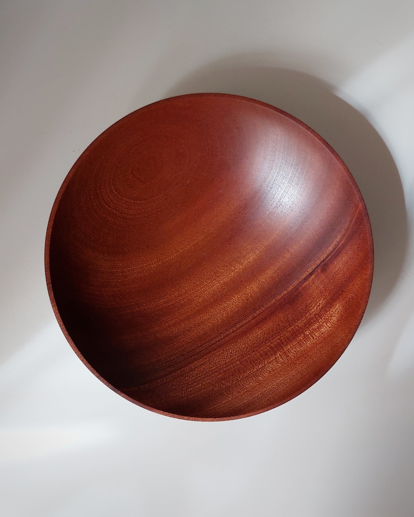 A22 Sapeli wood centerpiece