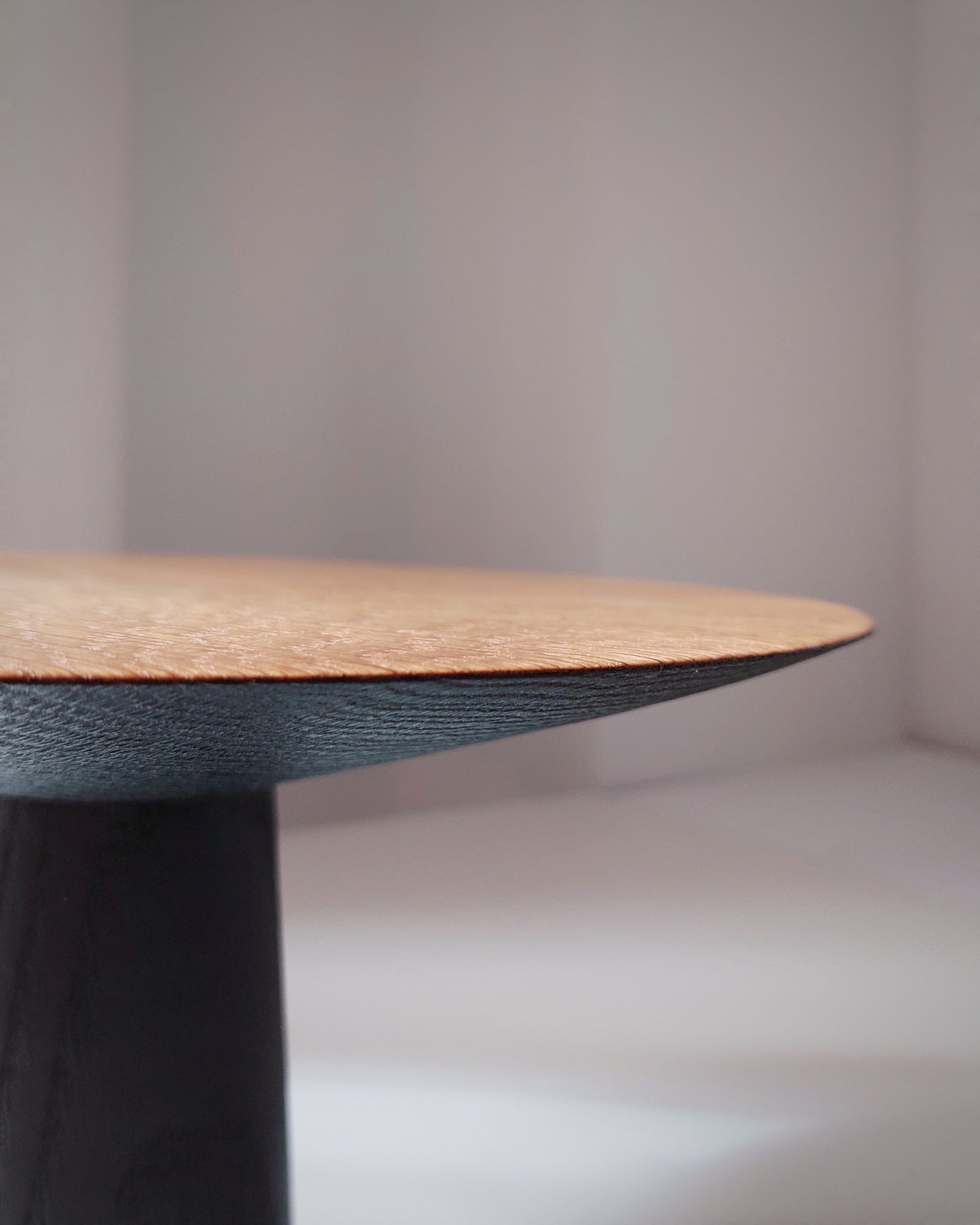 A57 American Oak Wood Pie Stand