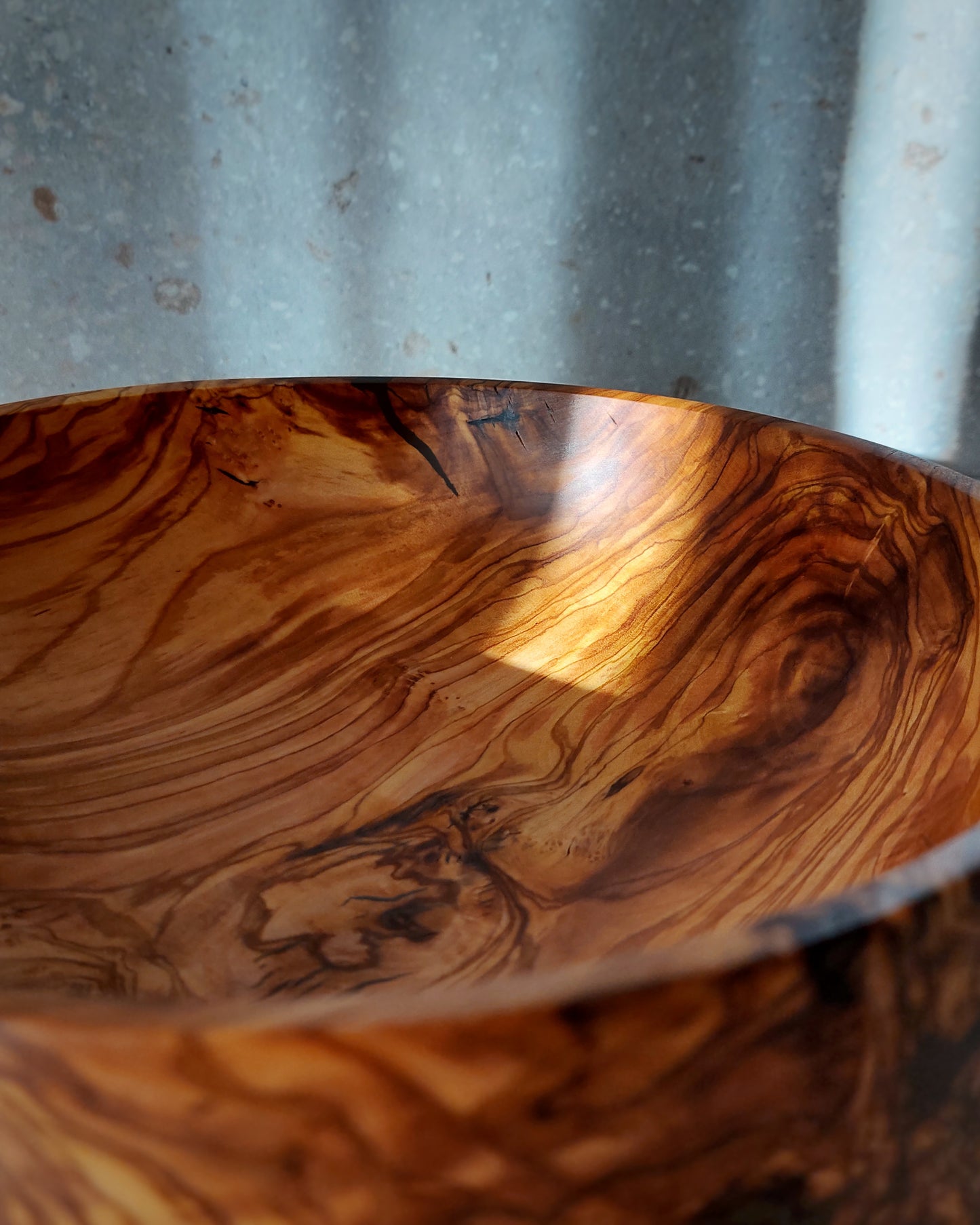 A55 Spanish Olive Wood Centerpiece