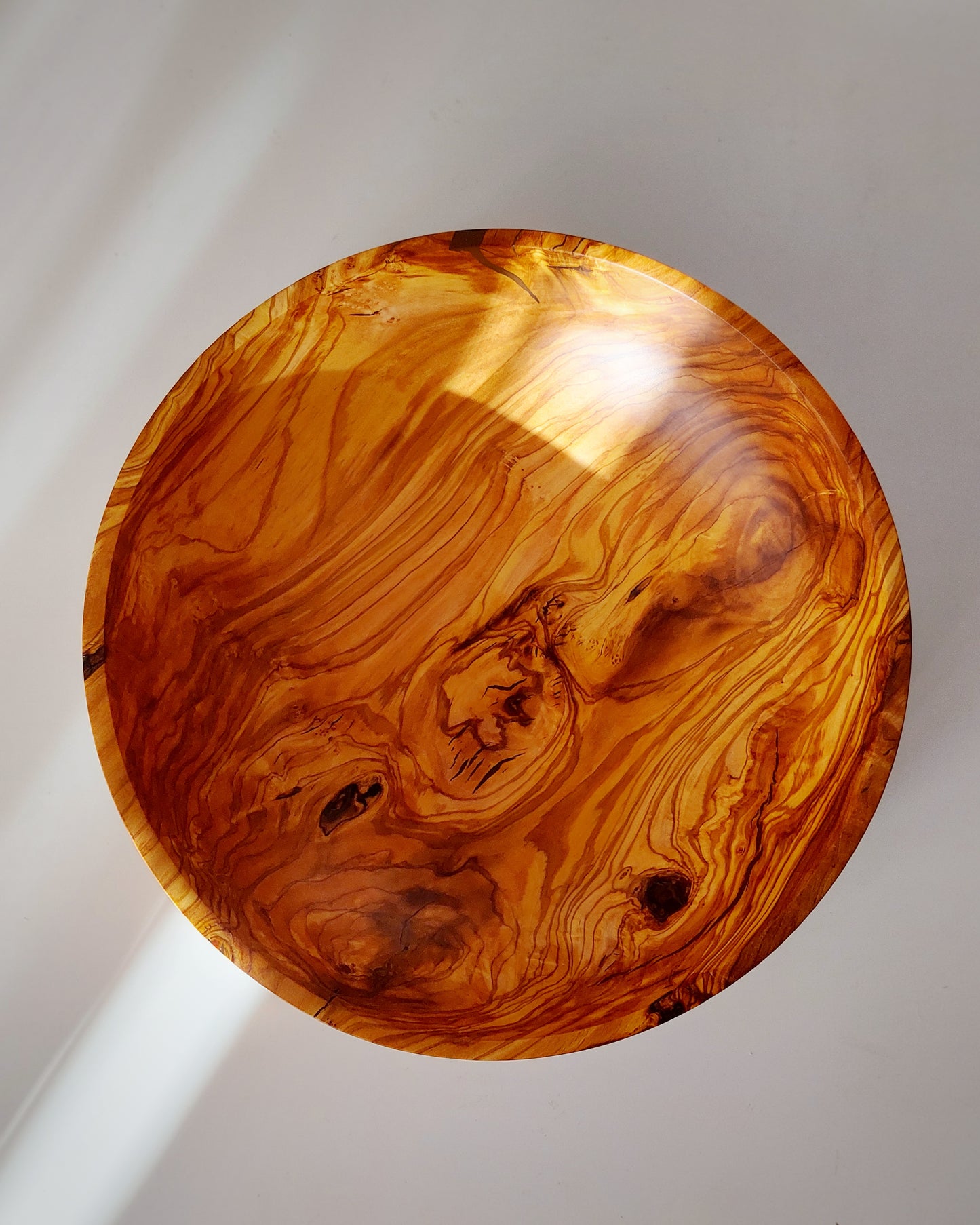 A55 Spanish Olive Wood Centerpiece