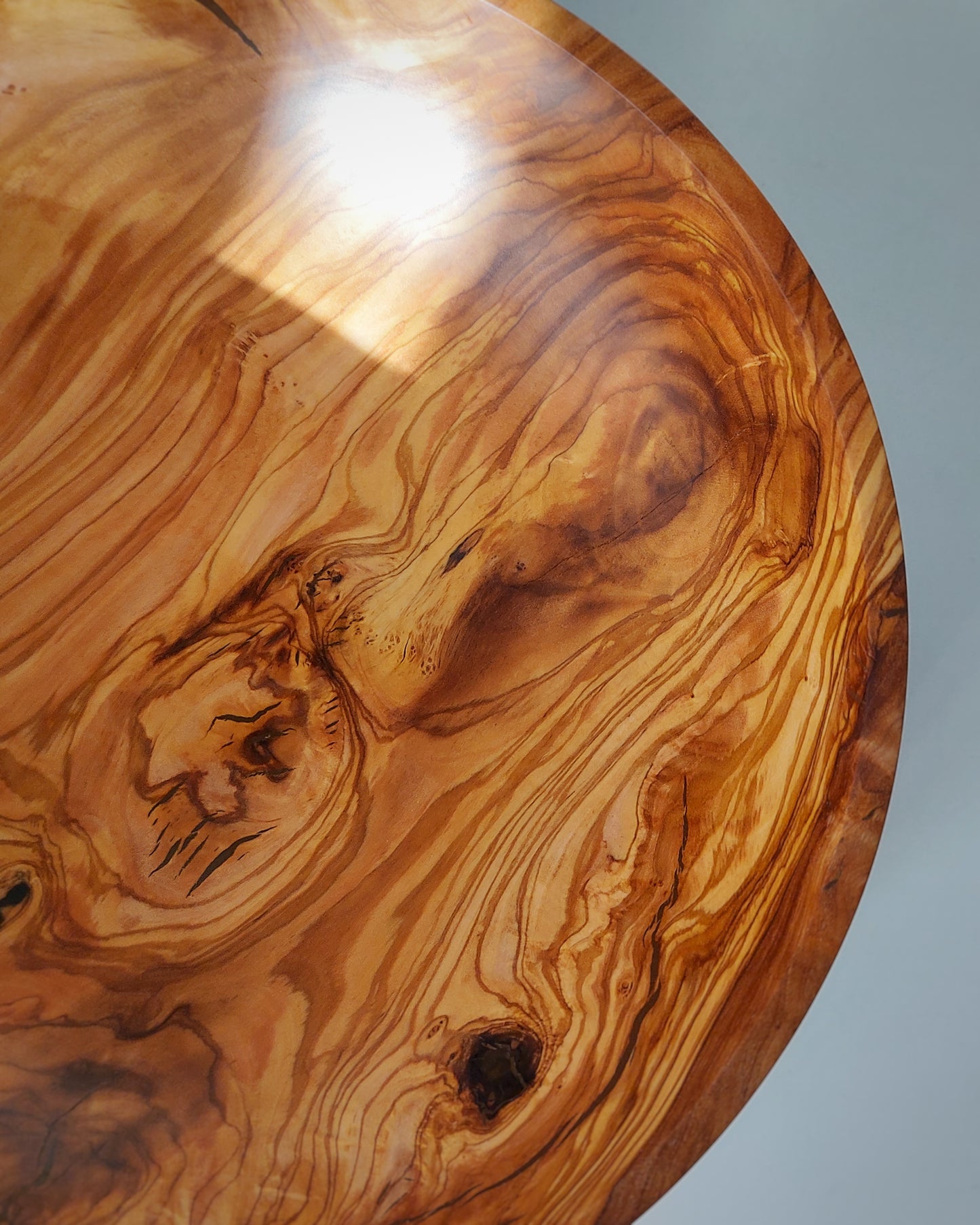 A55 Spanish Olive Wood Centerpiece