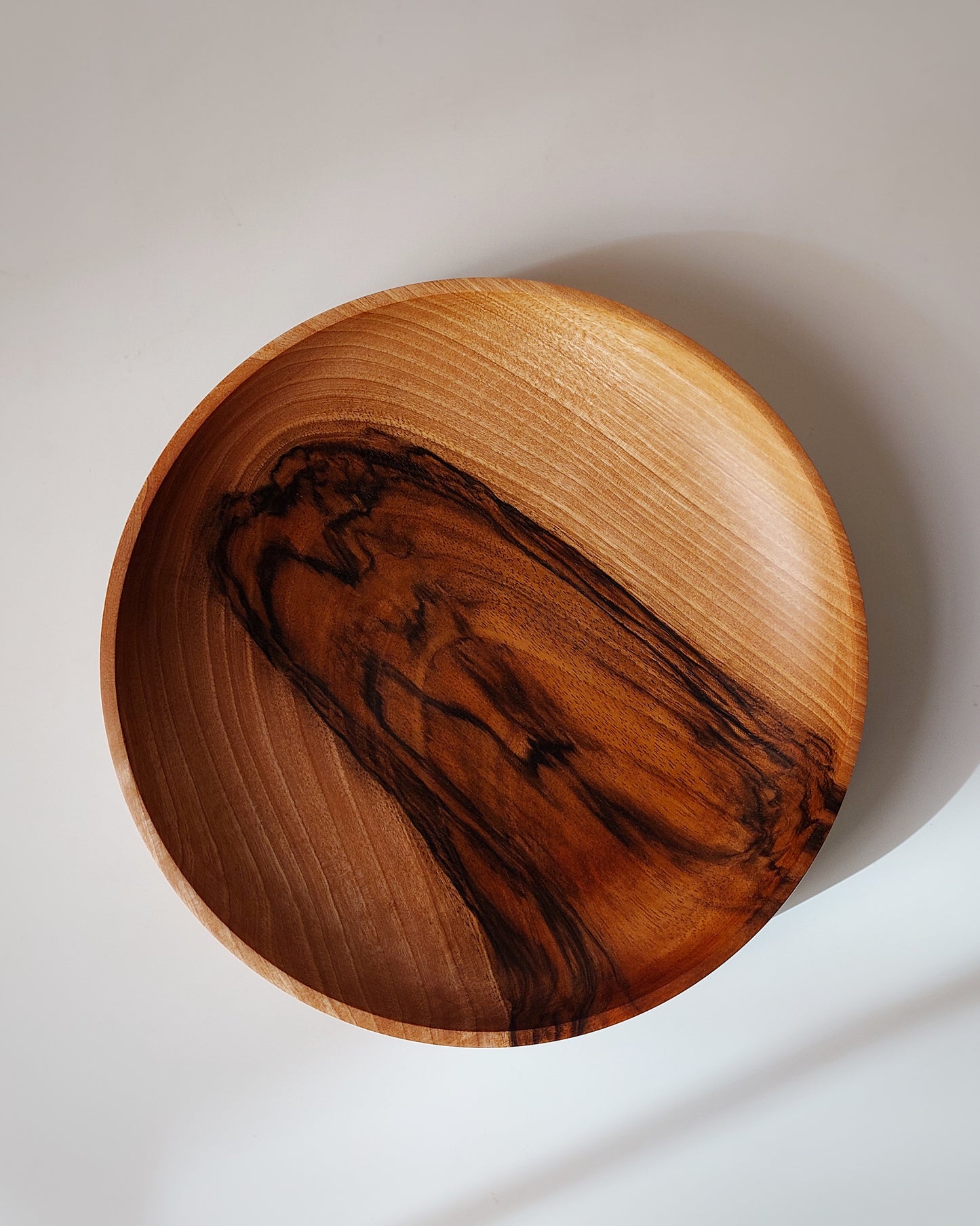 A44 Iberian Walnut Wood Center