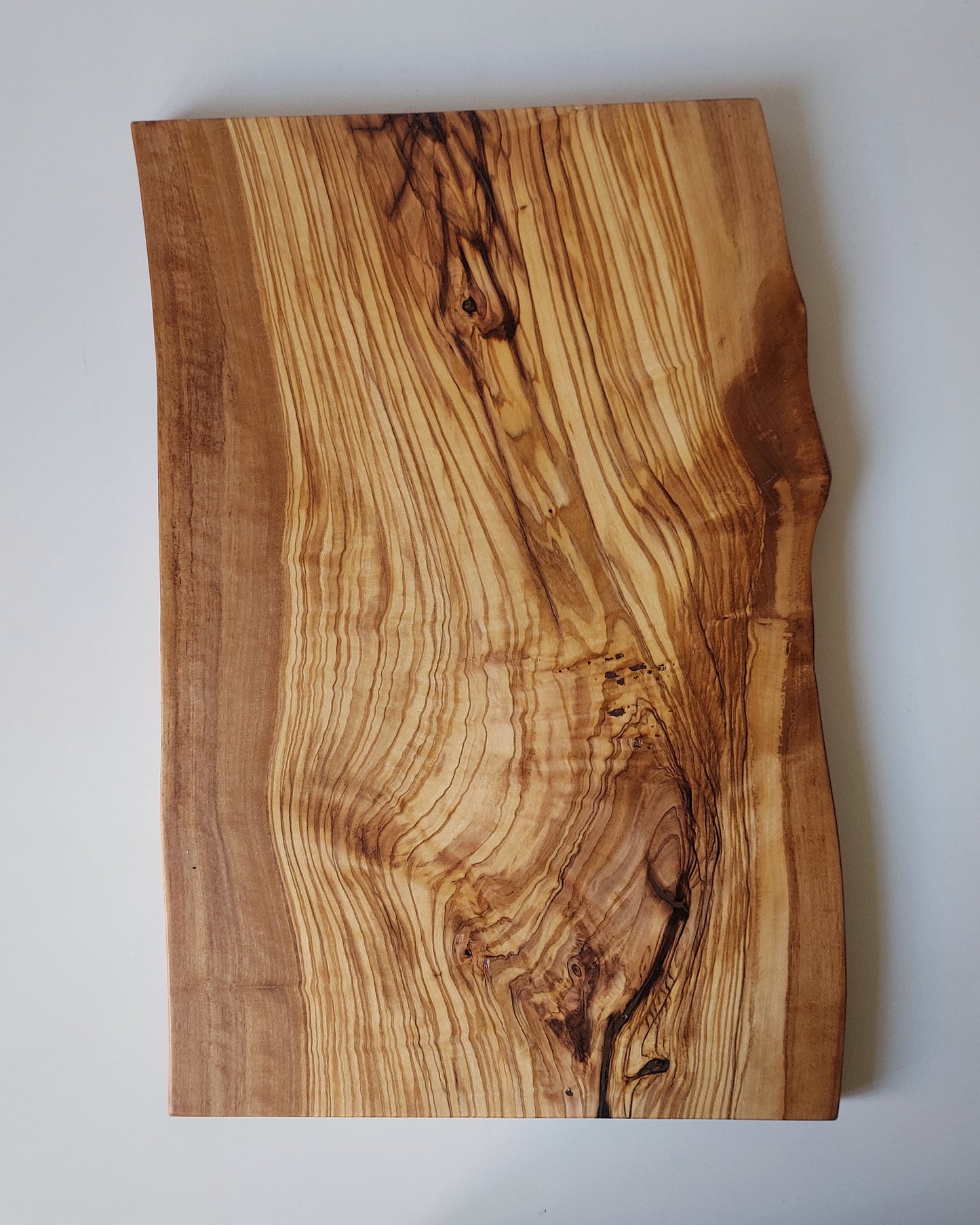 T14 Spanish Olive Cutting Board