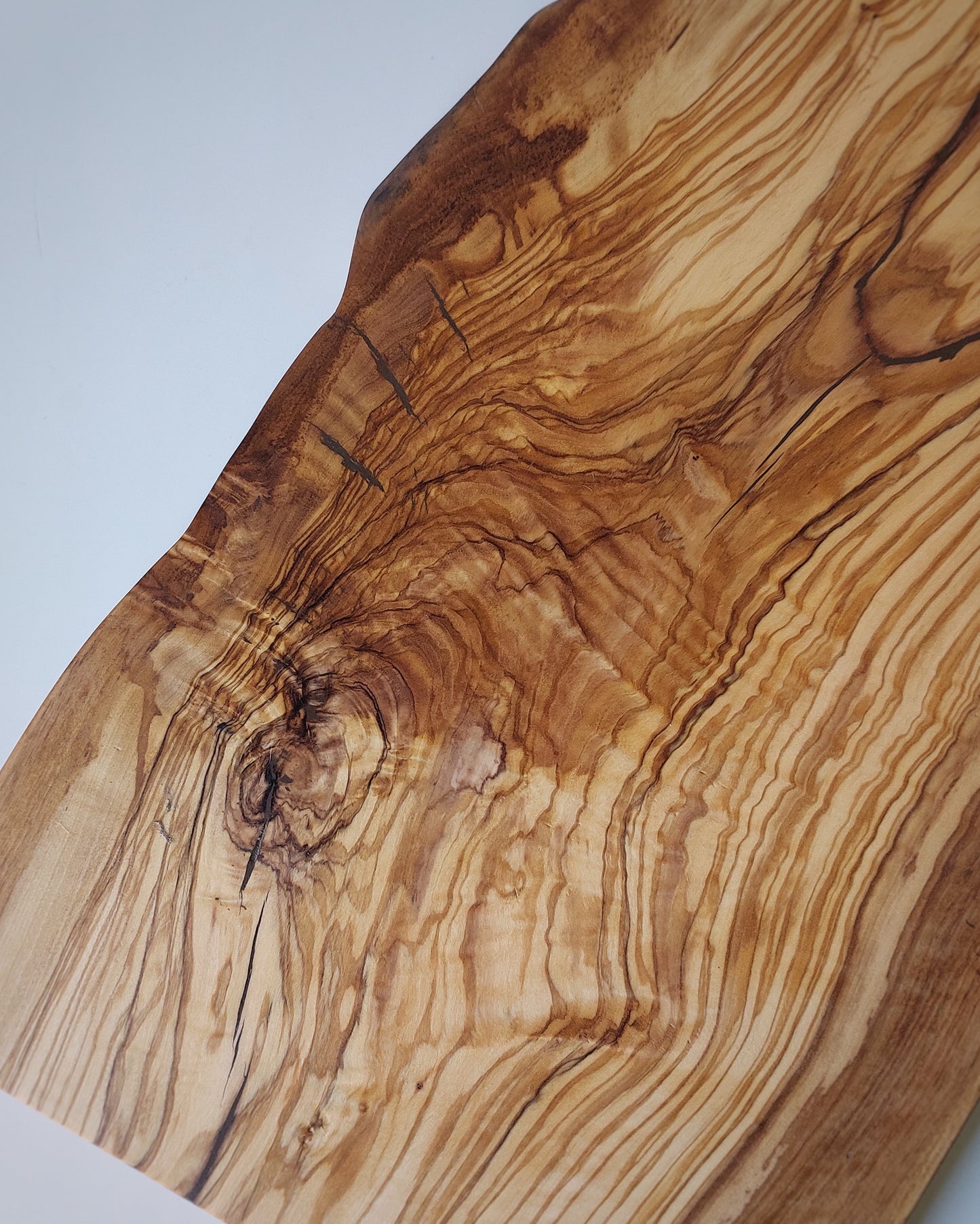 T14 Spanish Olive Cutting Board