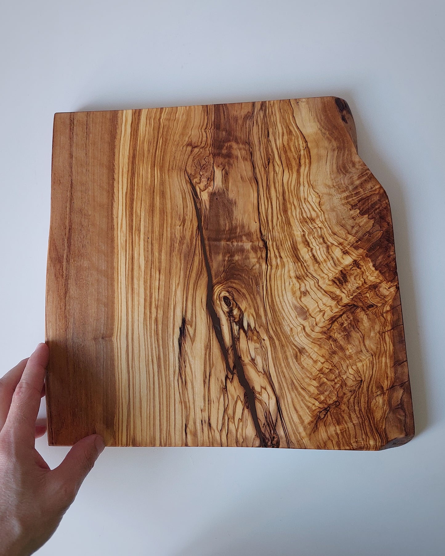 T15 Spanish Olive Cutting Board