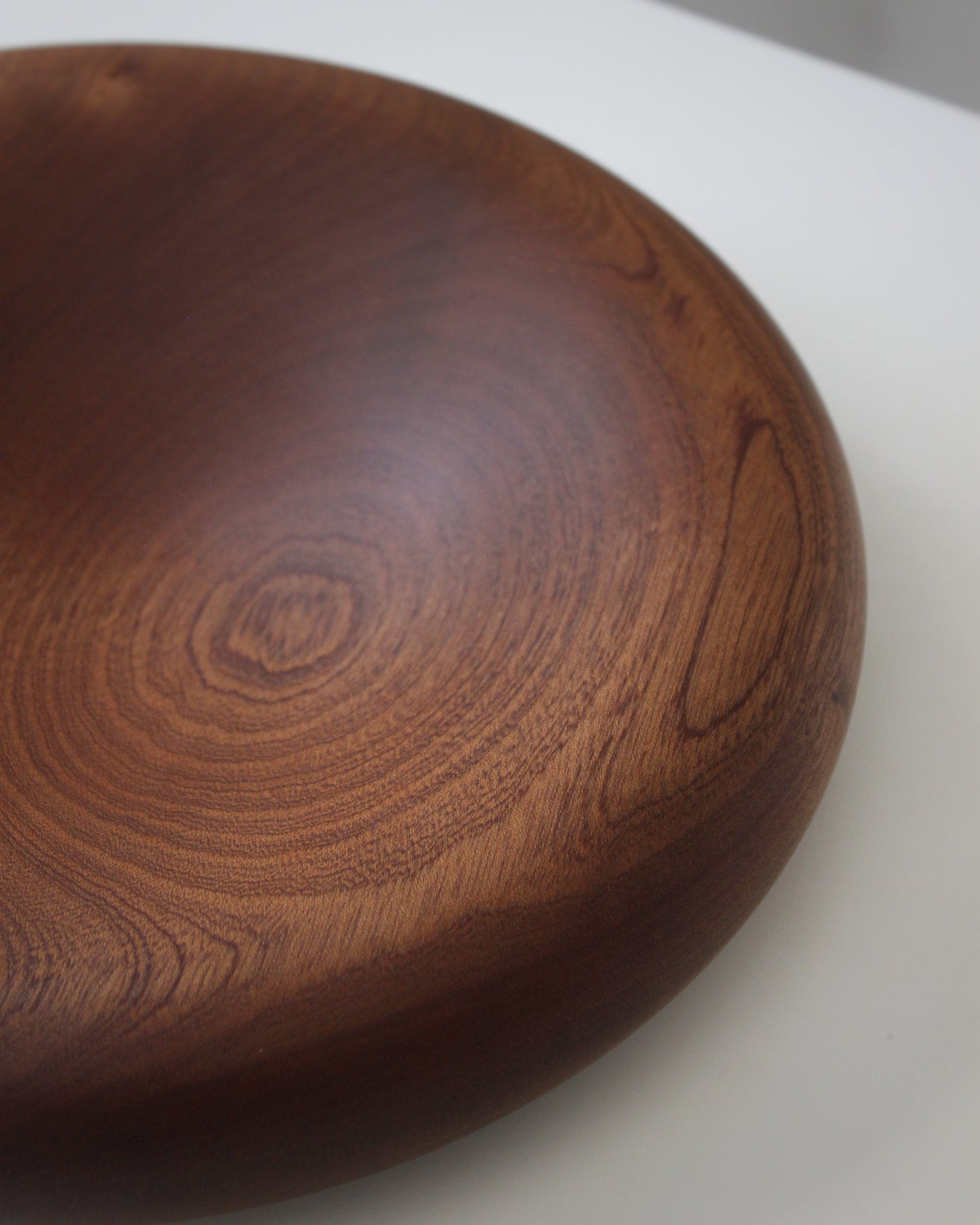A116 Sapele wood center