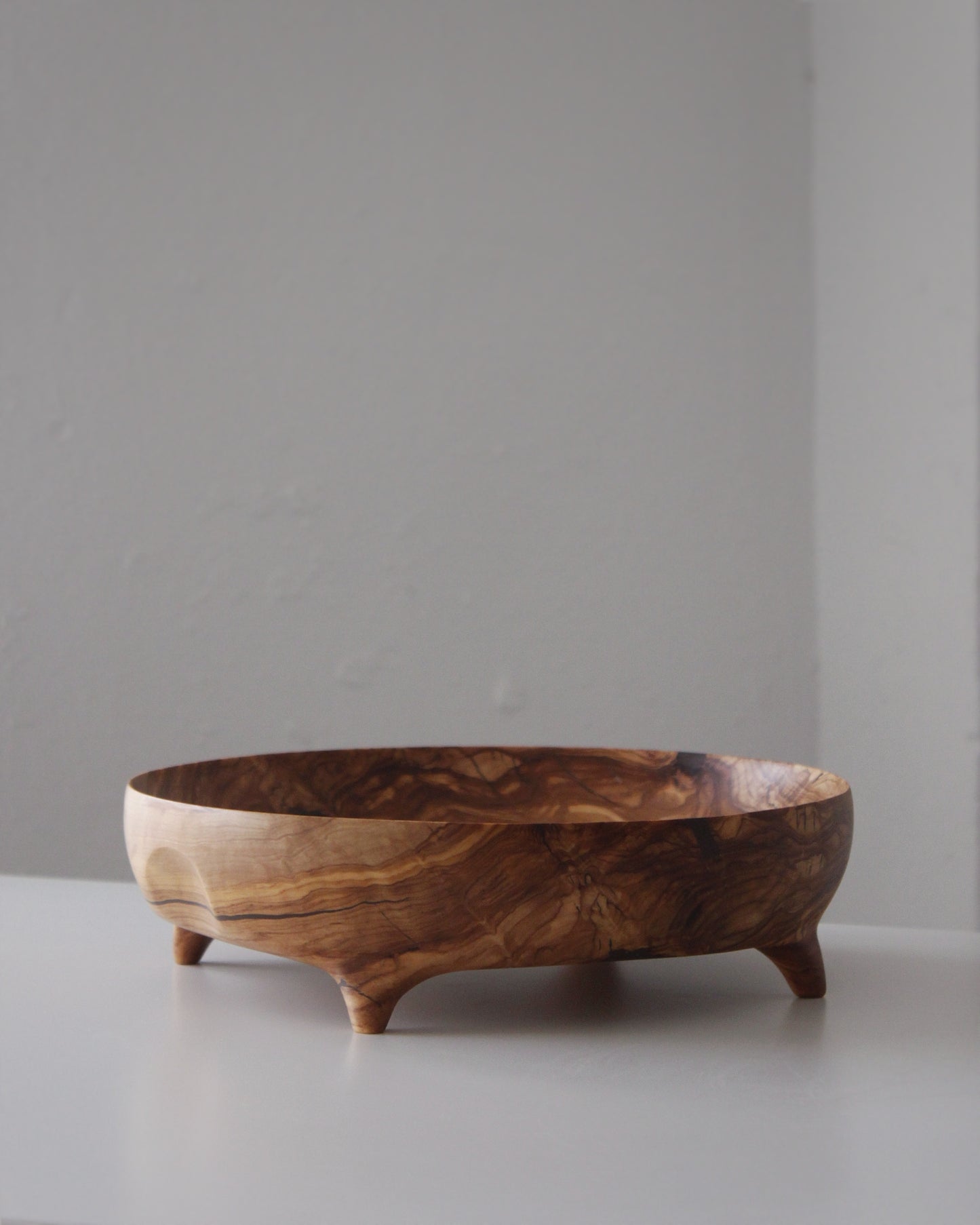 A160 Spanish Olive Wood Centerpiece