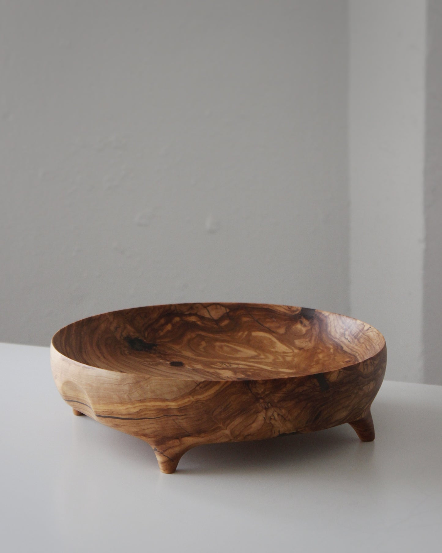 A160 Spanish Olive Wood Centerpiece