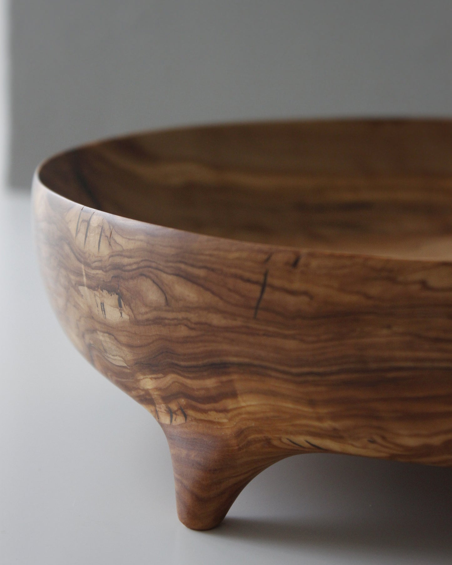 A160 Spanish Olive Wood Centerpiece