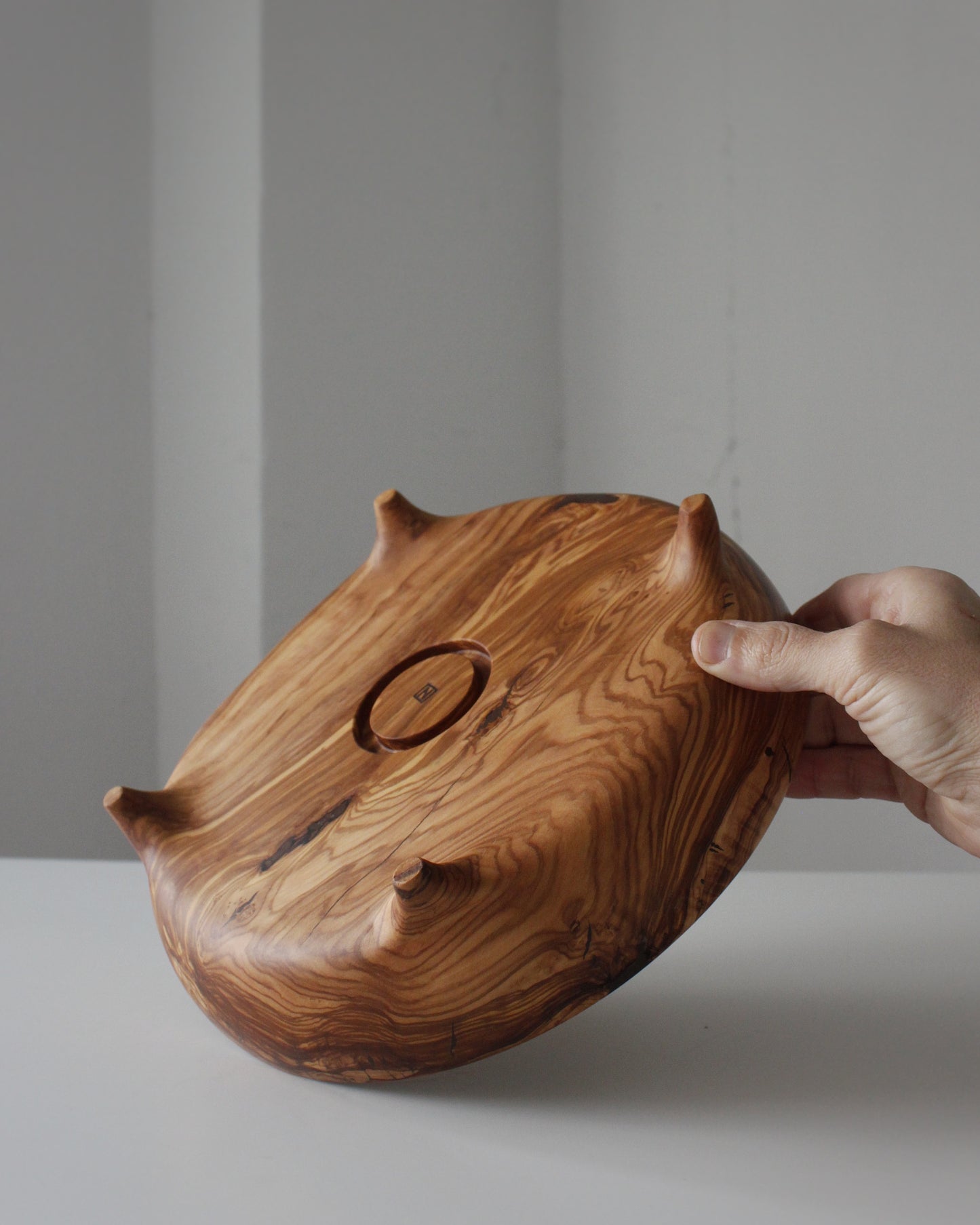 A160 Spanish Olive Wood Centerpiece