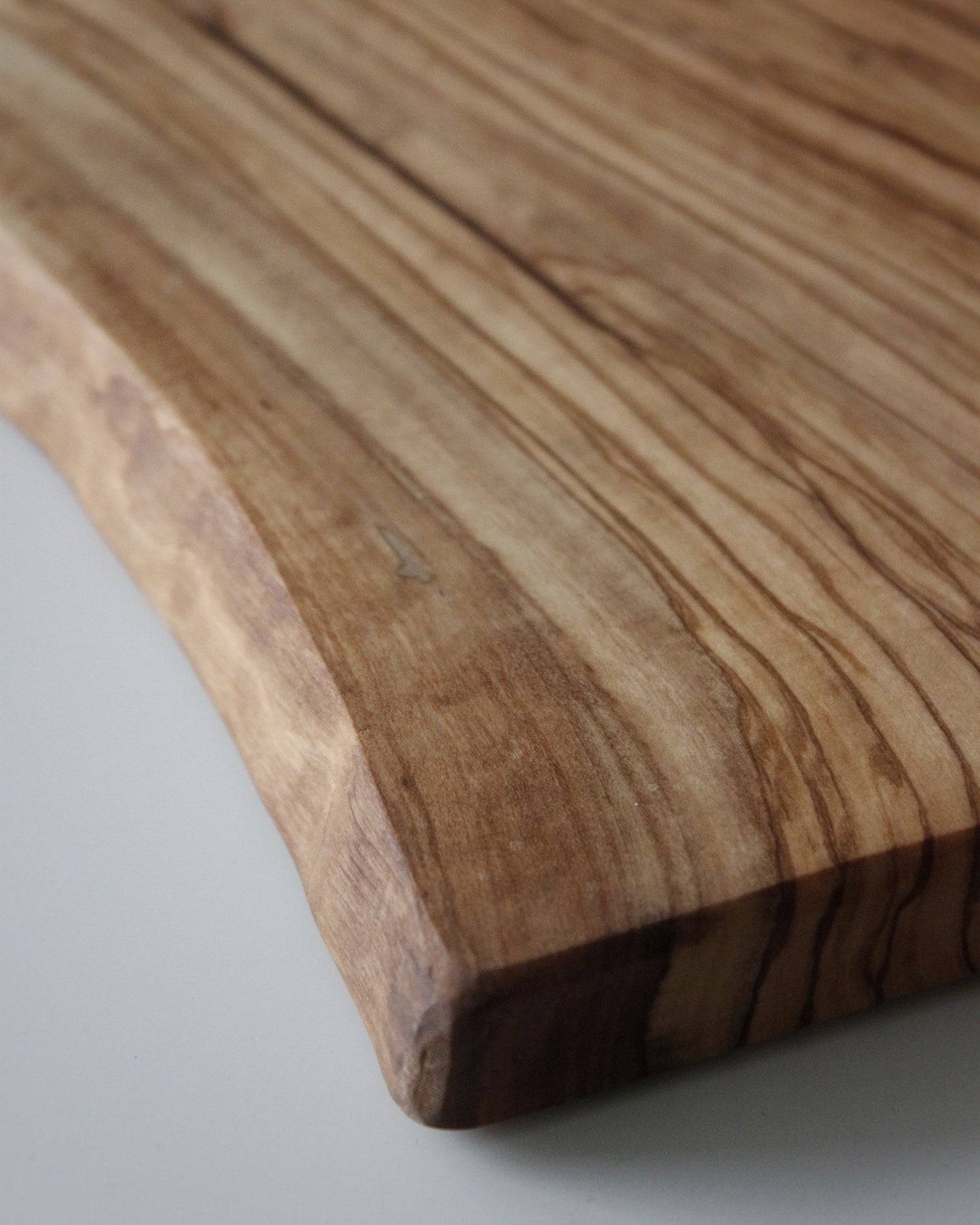 T21 Spanish Olive Cutting Board