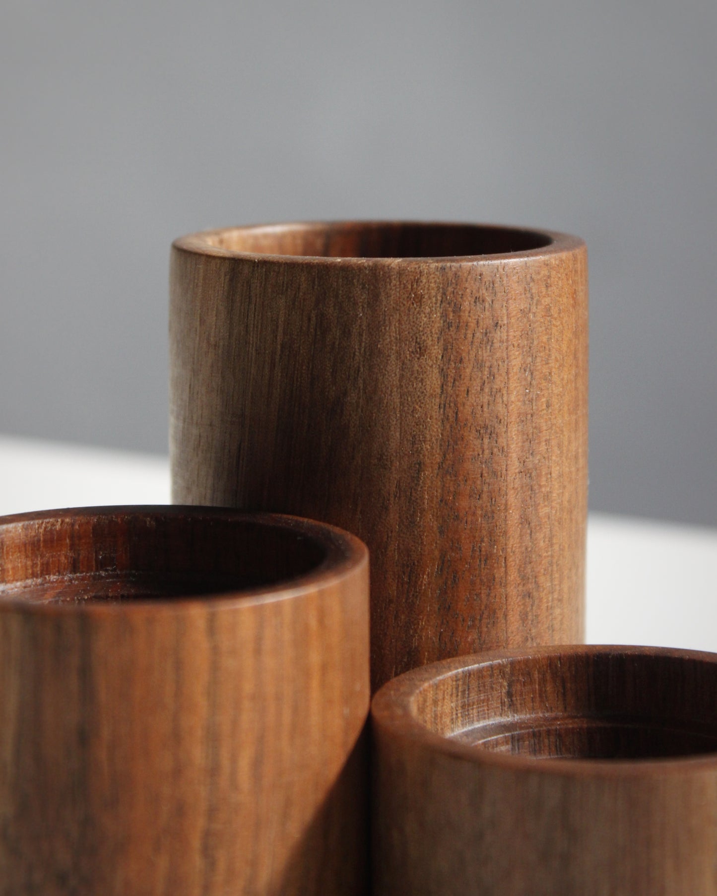 P04 Iberian Walnut Candle Holder Set