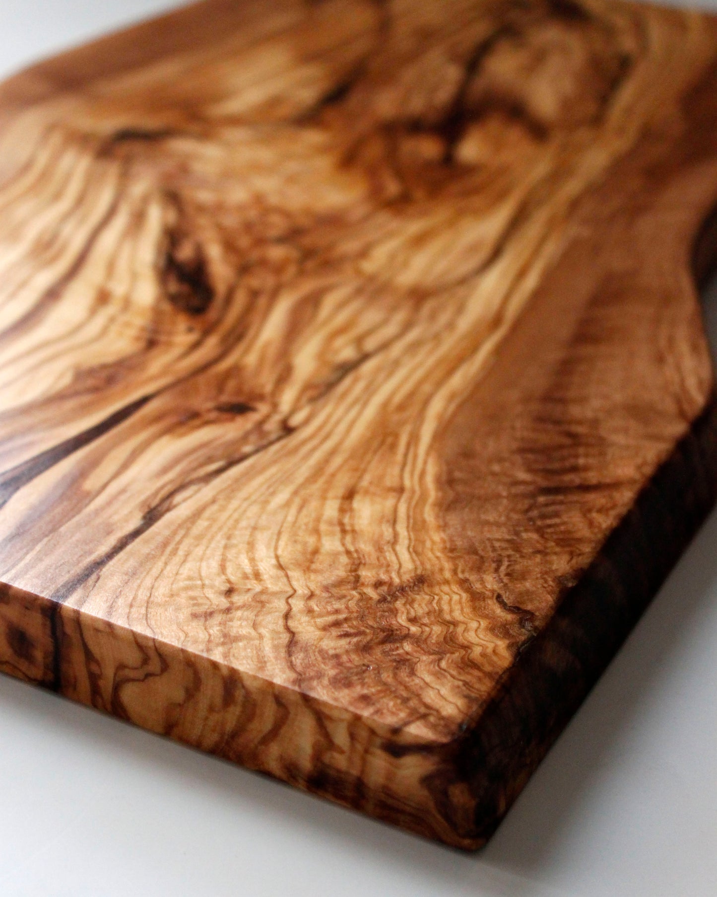 T12 Spanish Olive Cutting Board