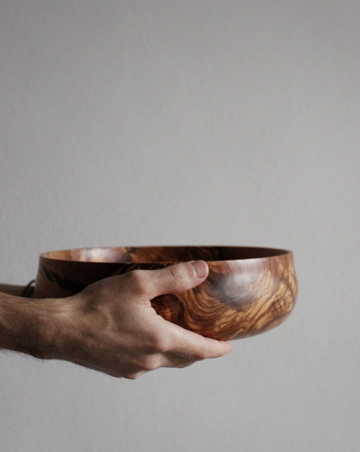 A65 Spanish Olive Wood Centerpiece
