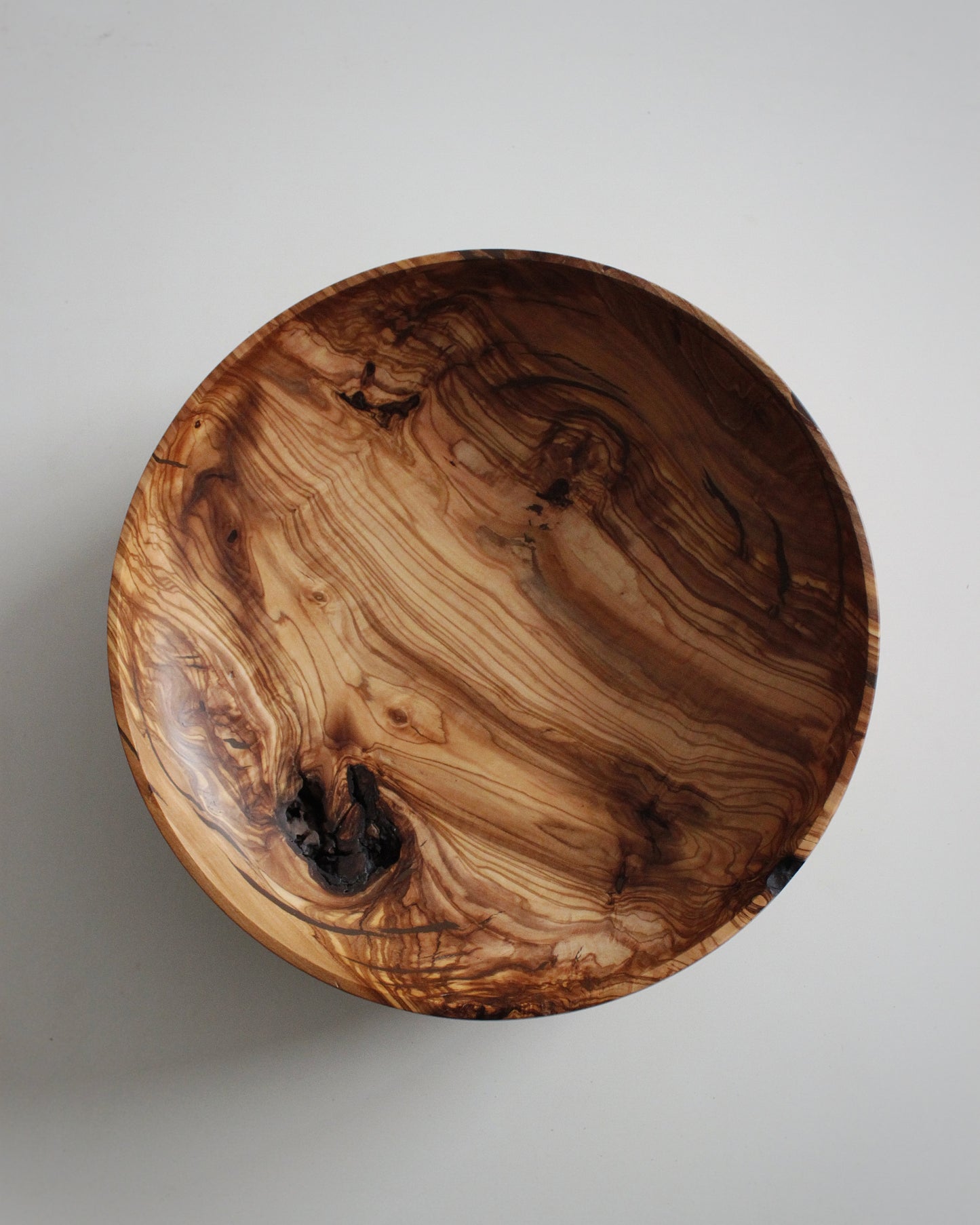 A68 Spanish Olive Wood Centerpiece