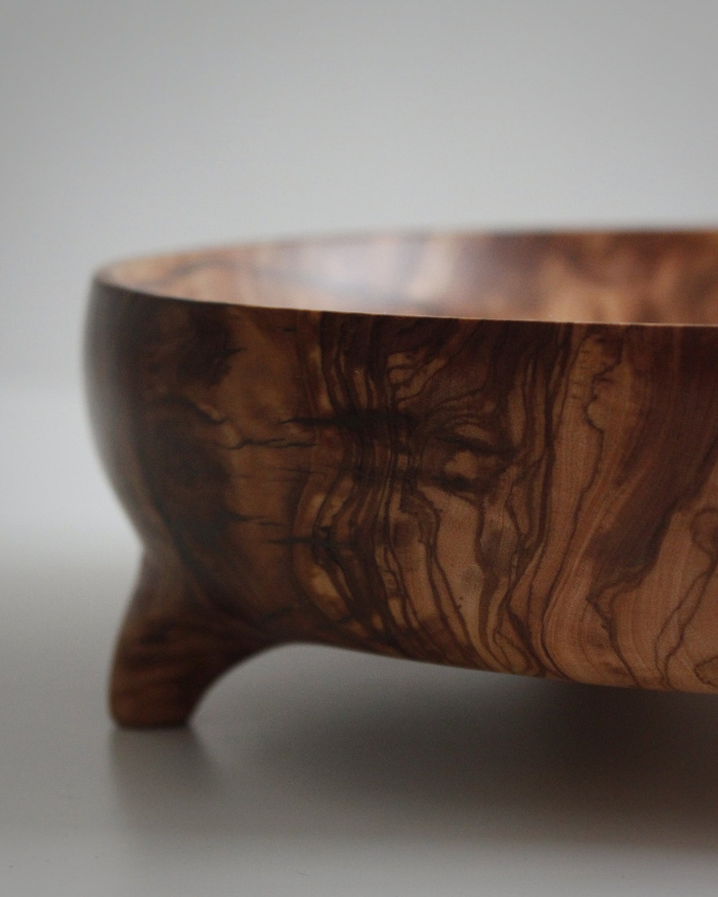 A68 Spanish Olive Wood Centerpiece
