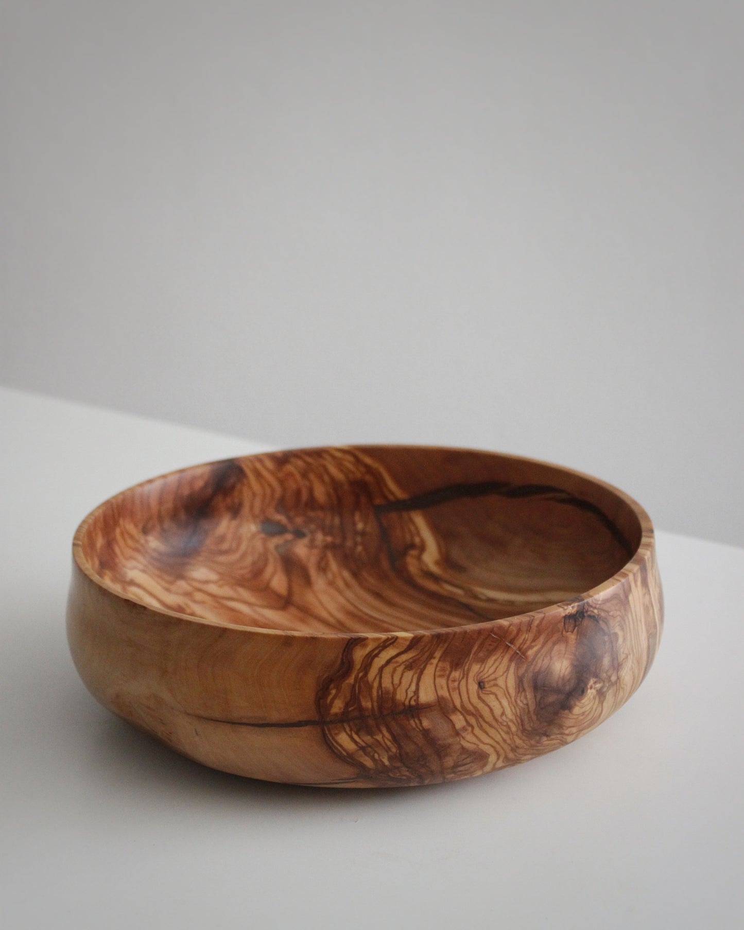 A65 Spanish Olive Wood Centerpiece