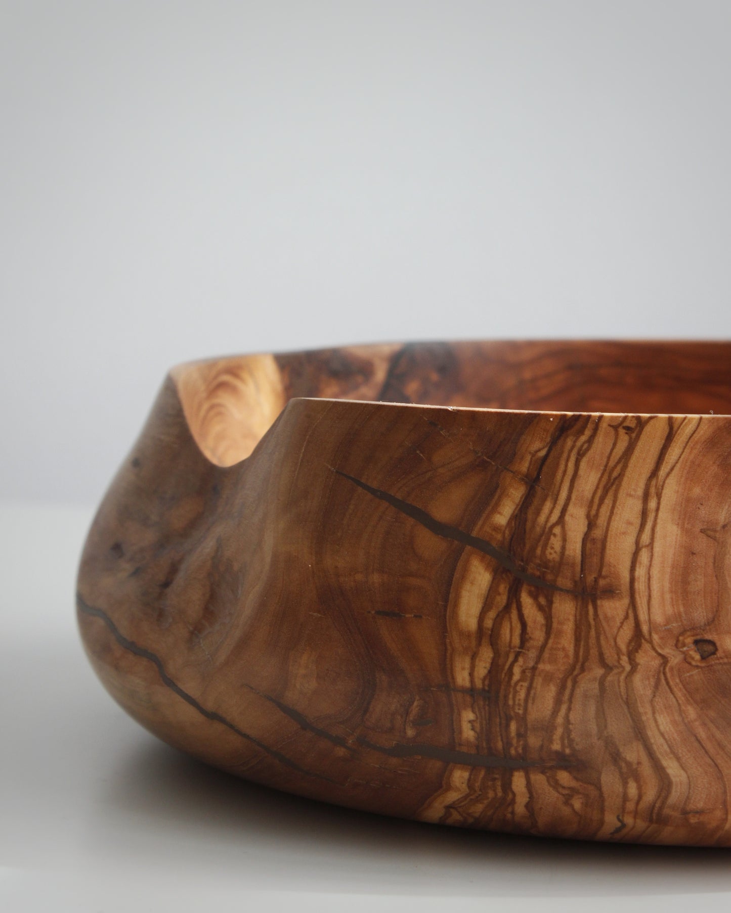 A74 Spanish Olive Wood Centerpiece