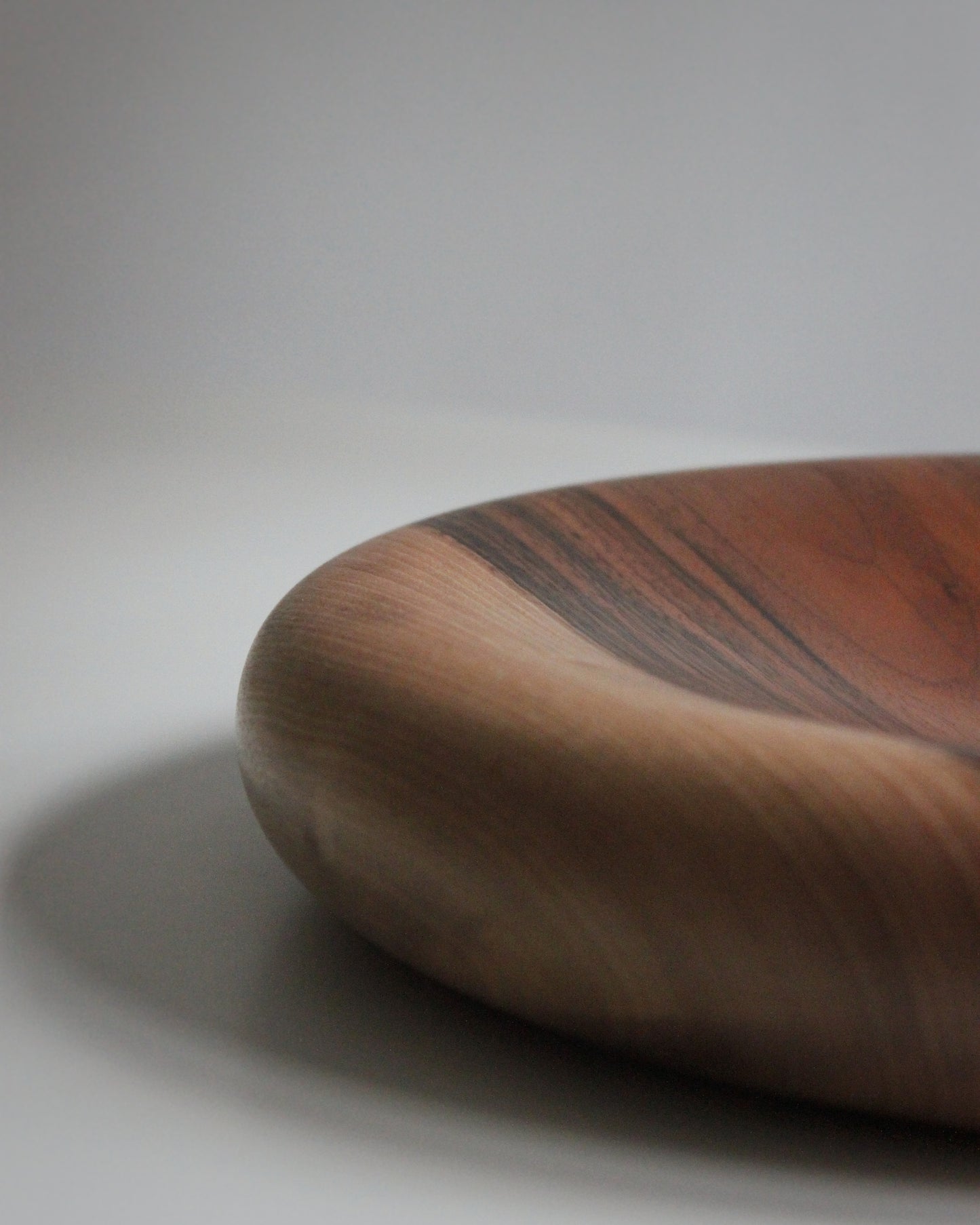 A99 Iberian Walnut Wood Center
