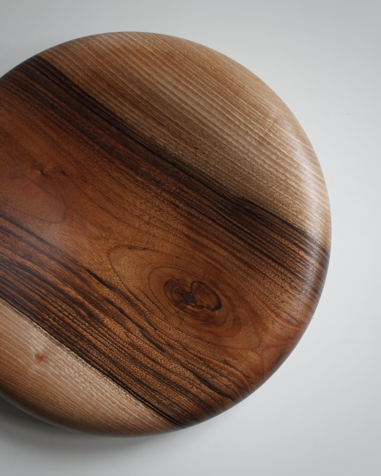 A99 Iberian Walnut Wood Center