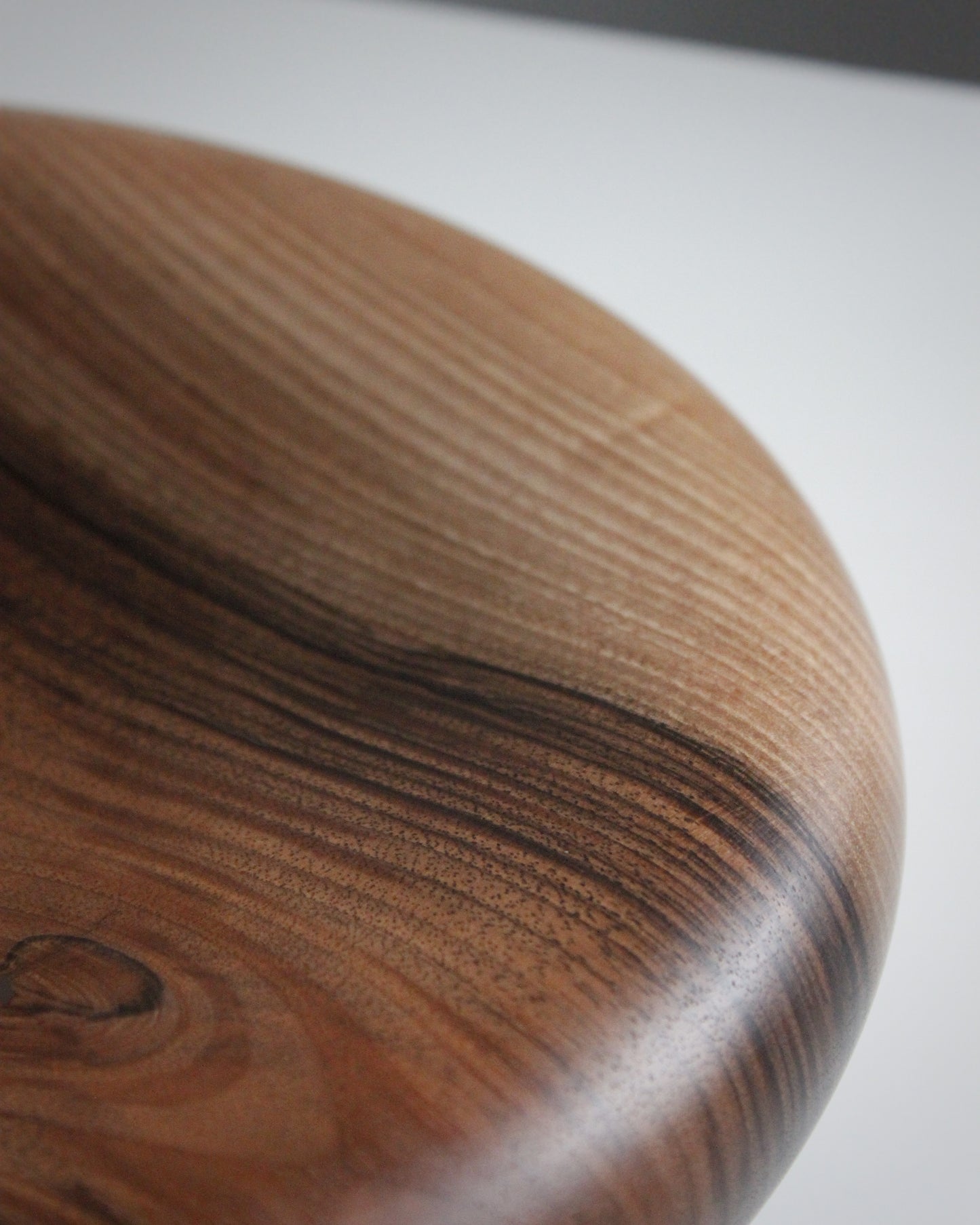 A99 Iberian Walnut Wood Center