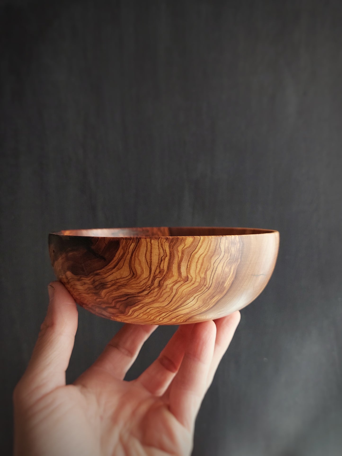 A02 Cuenco de madera de Olivo