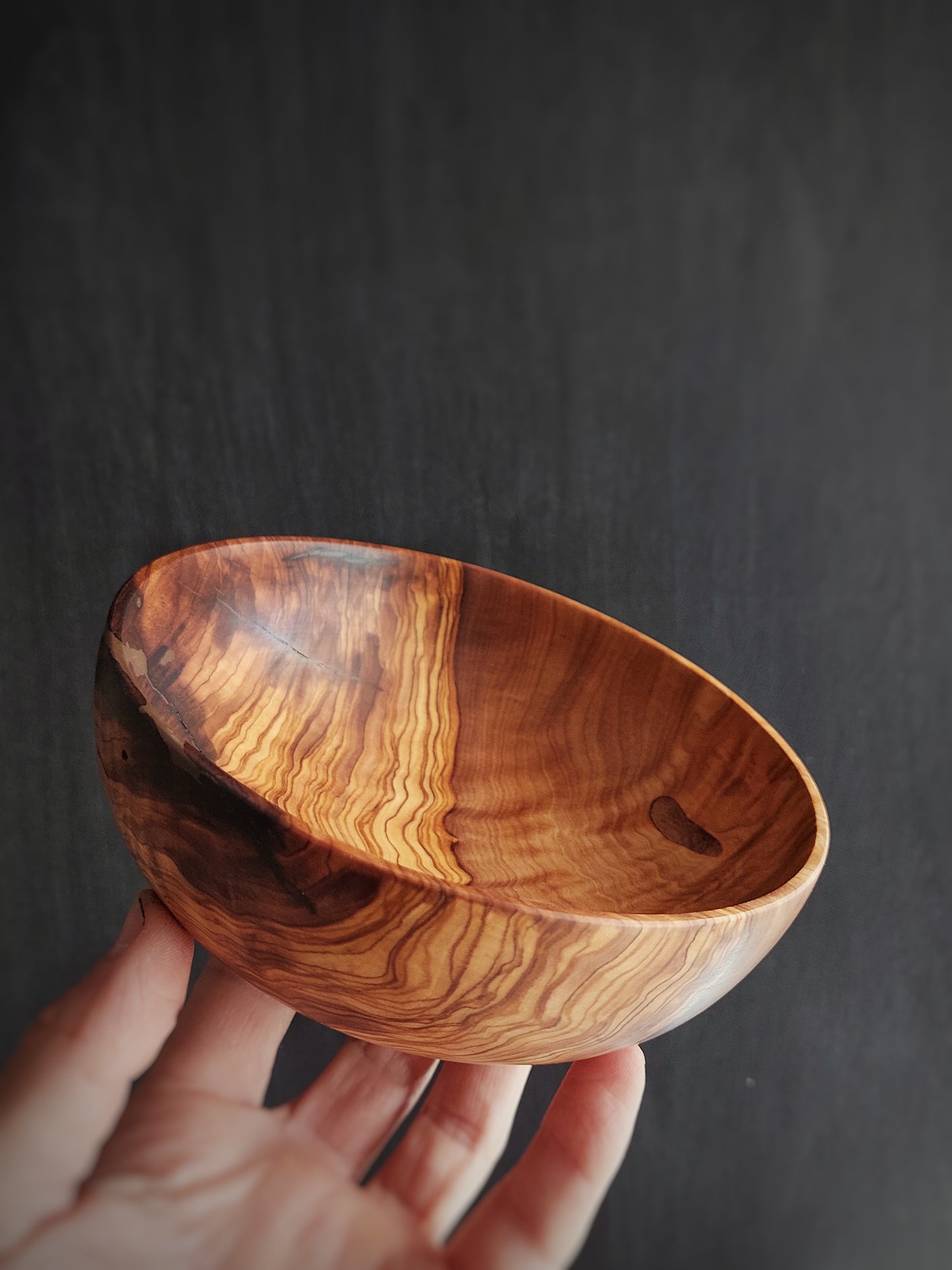 A02 Cuenco de madera de Olivo
