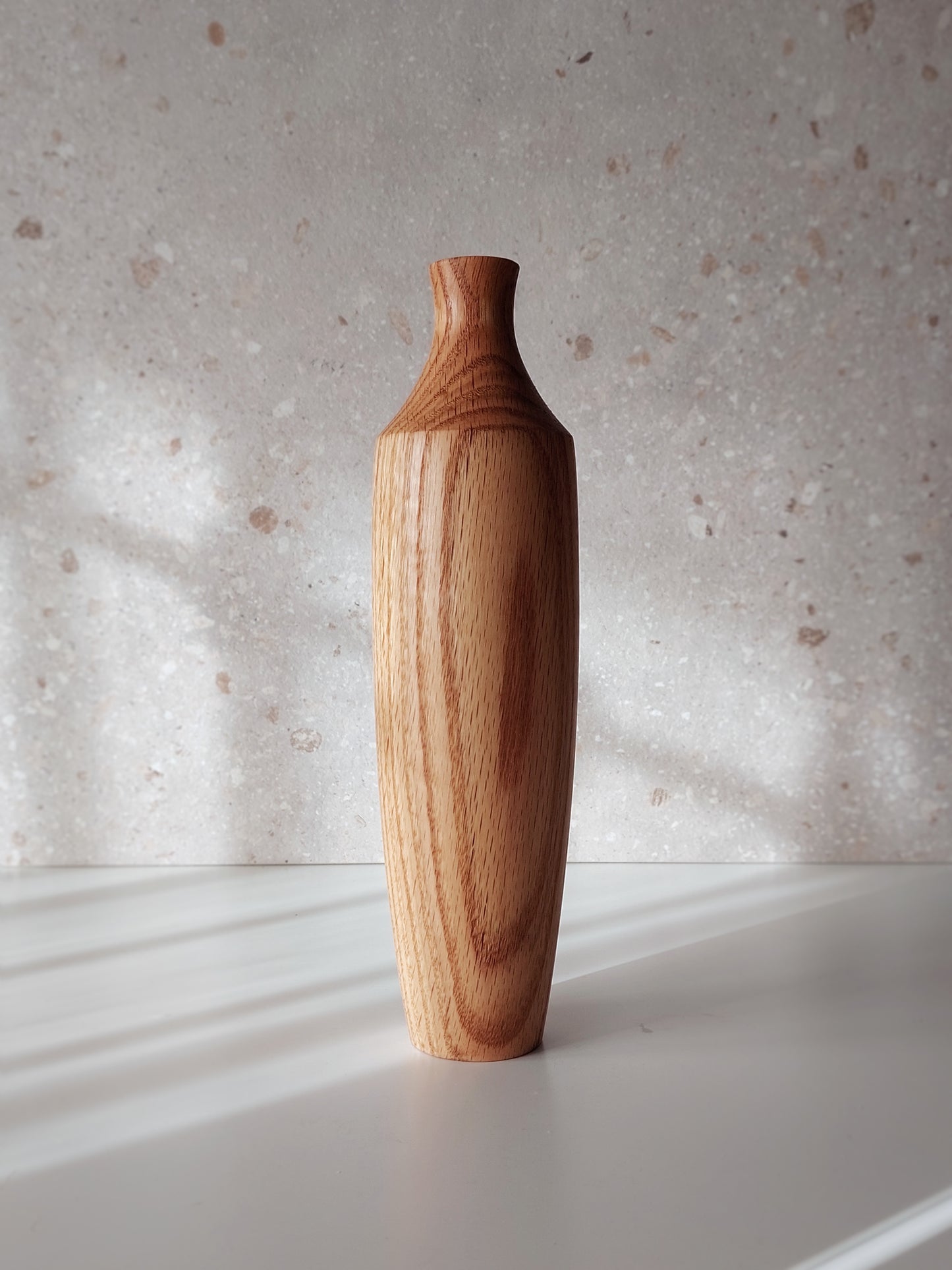 B02 European Oak Wood Vase