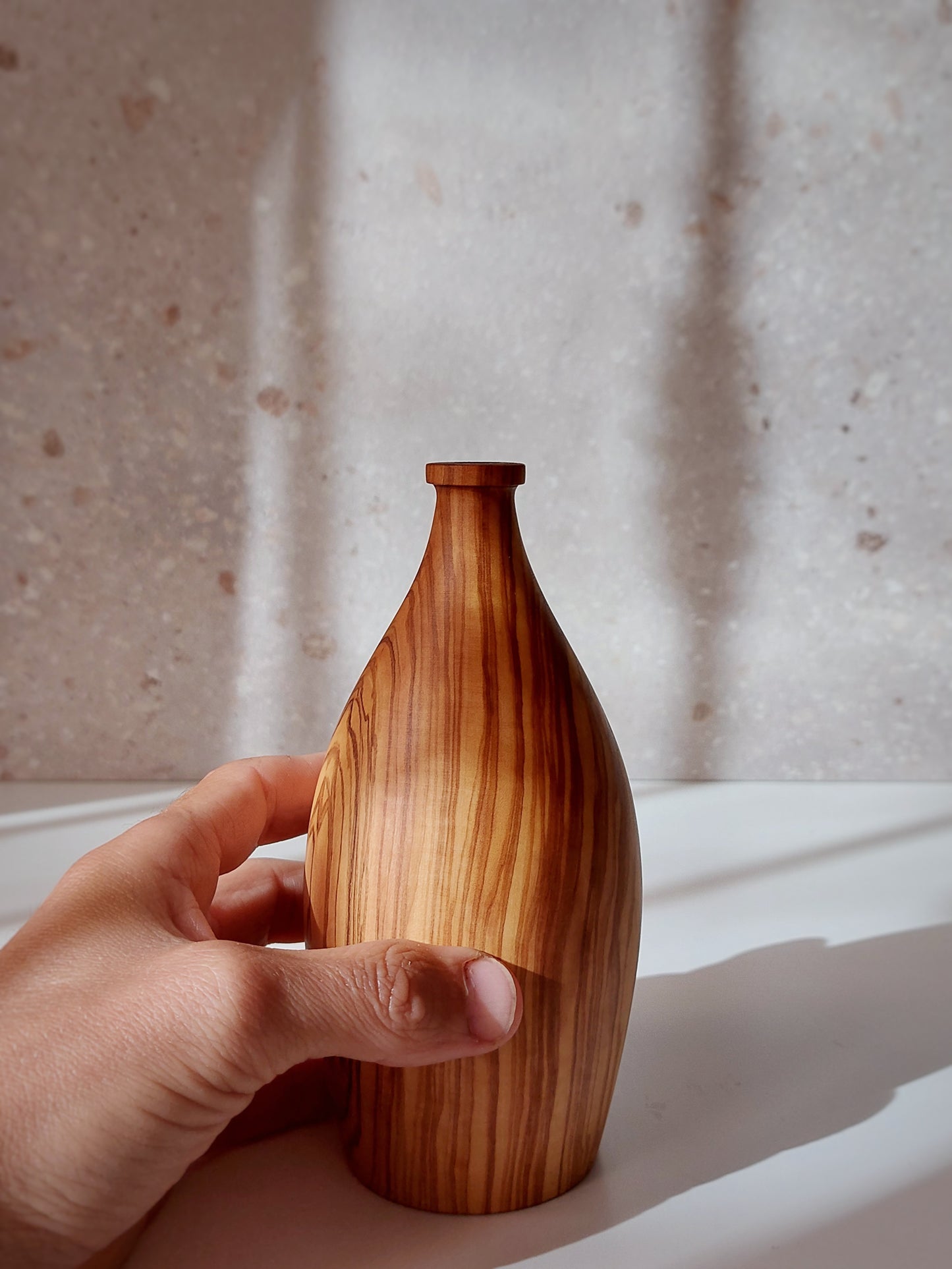 B11 Olive wood vase