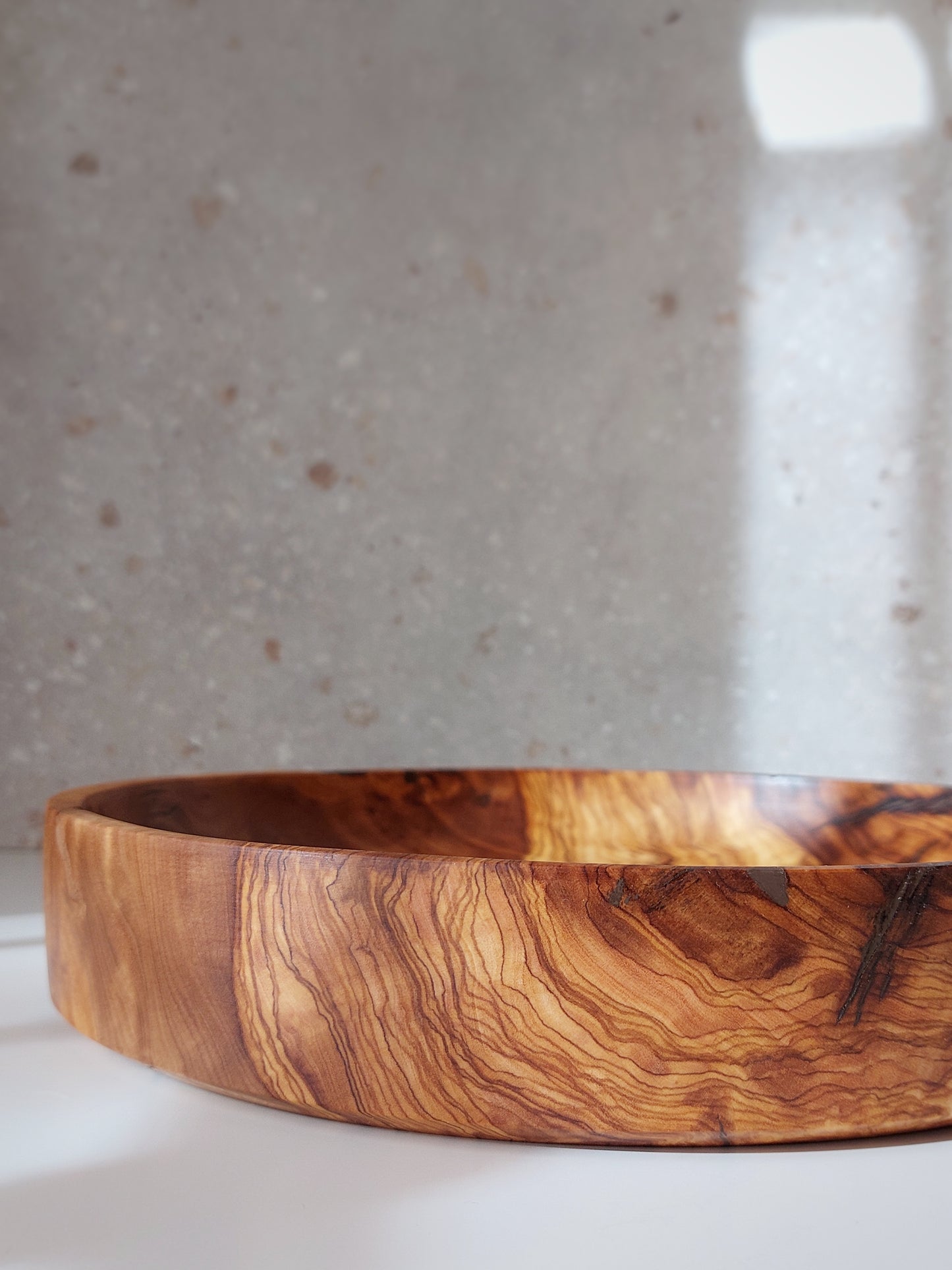 A04 Centro de mesa de madera de Olivo