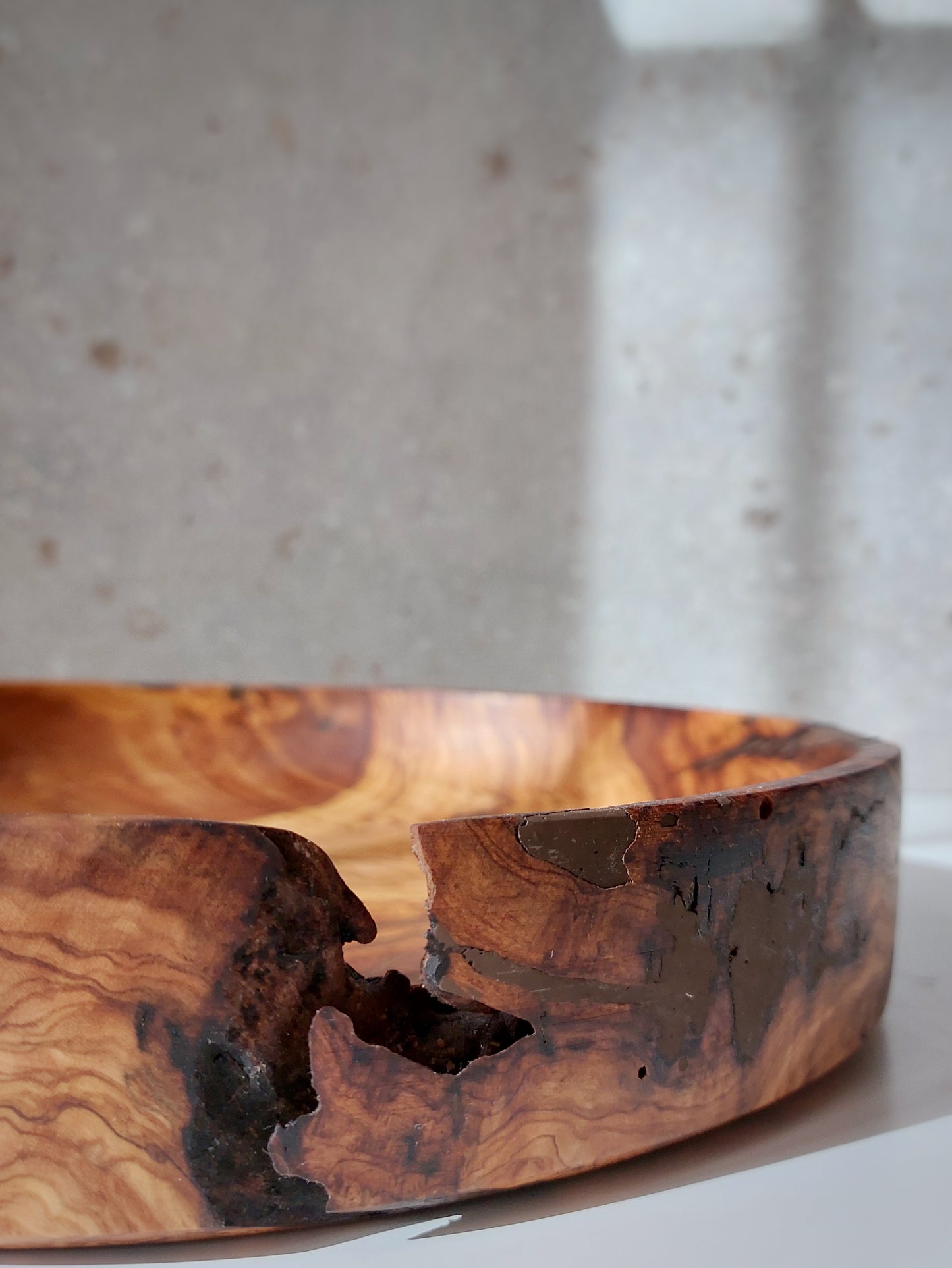 A04 Centro de mesa de madera de Olivo