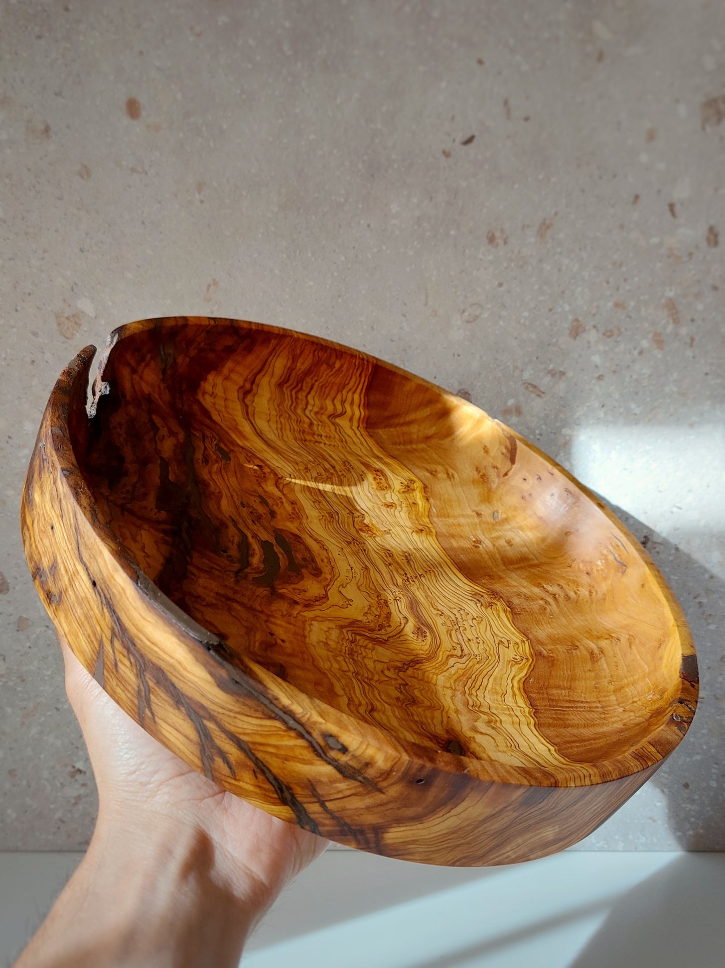 A04 Centro de mesa de madera de Olivo