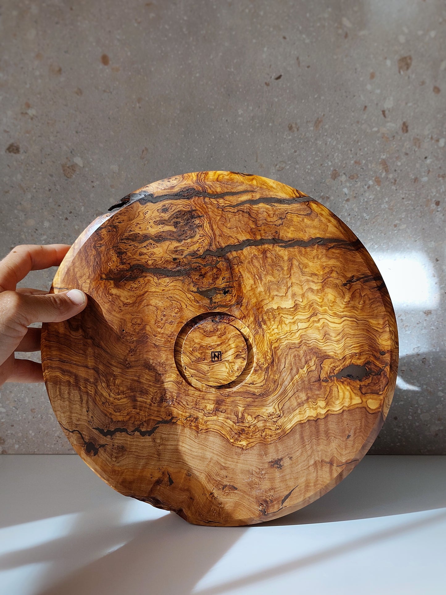 A04 Centro de mesa de madera de Olivo